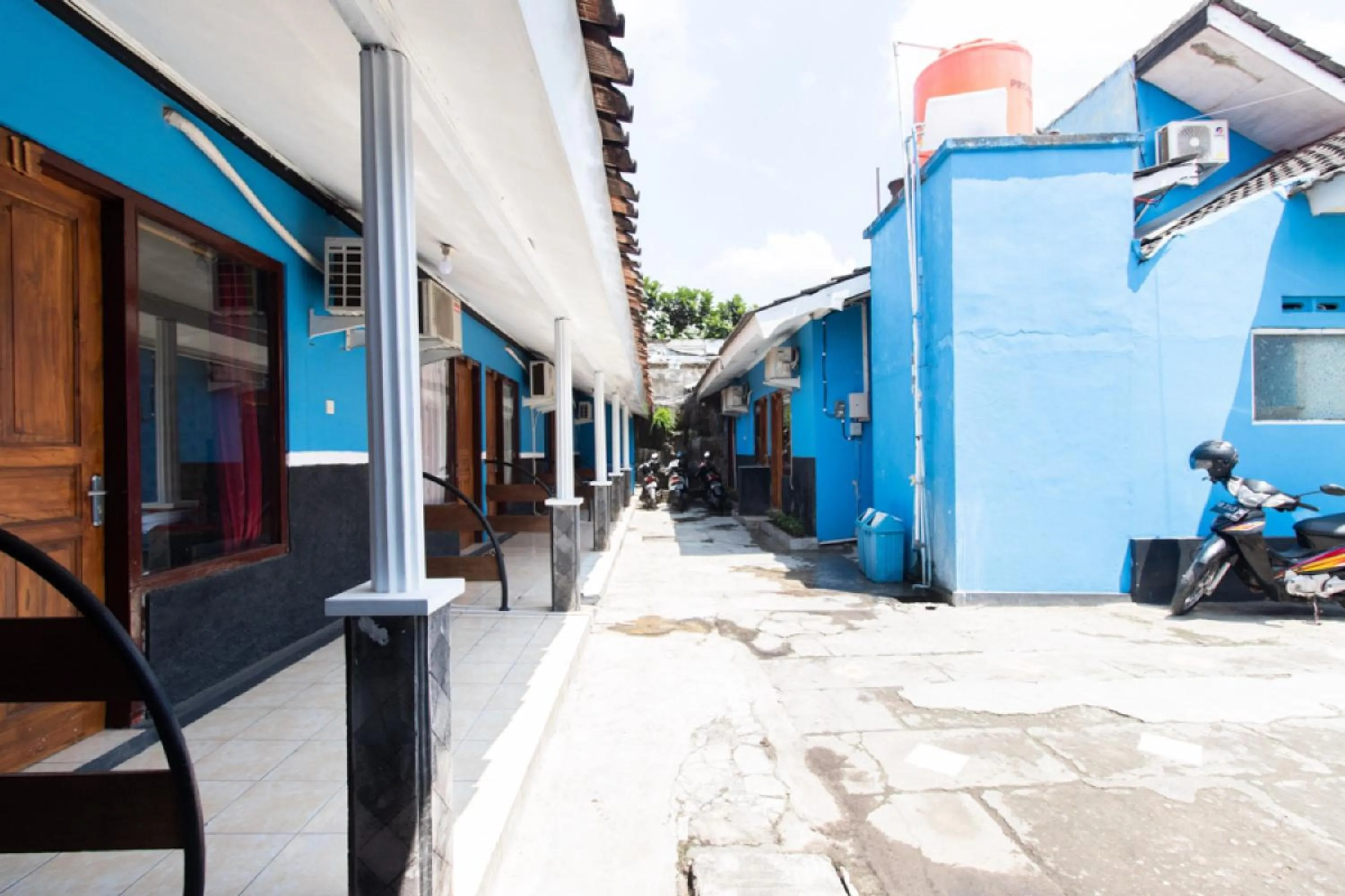 Facade/entrance in RedDoorz @ Raya Janti Yogyakarta