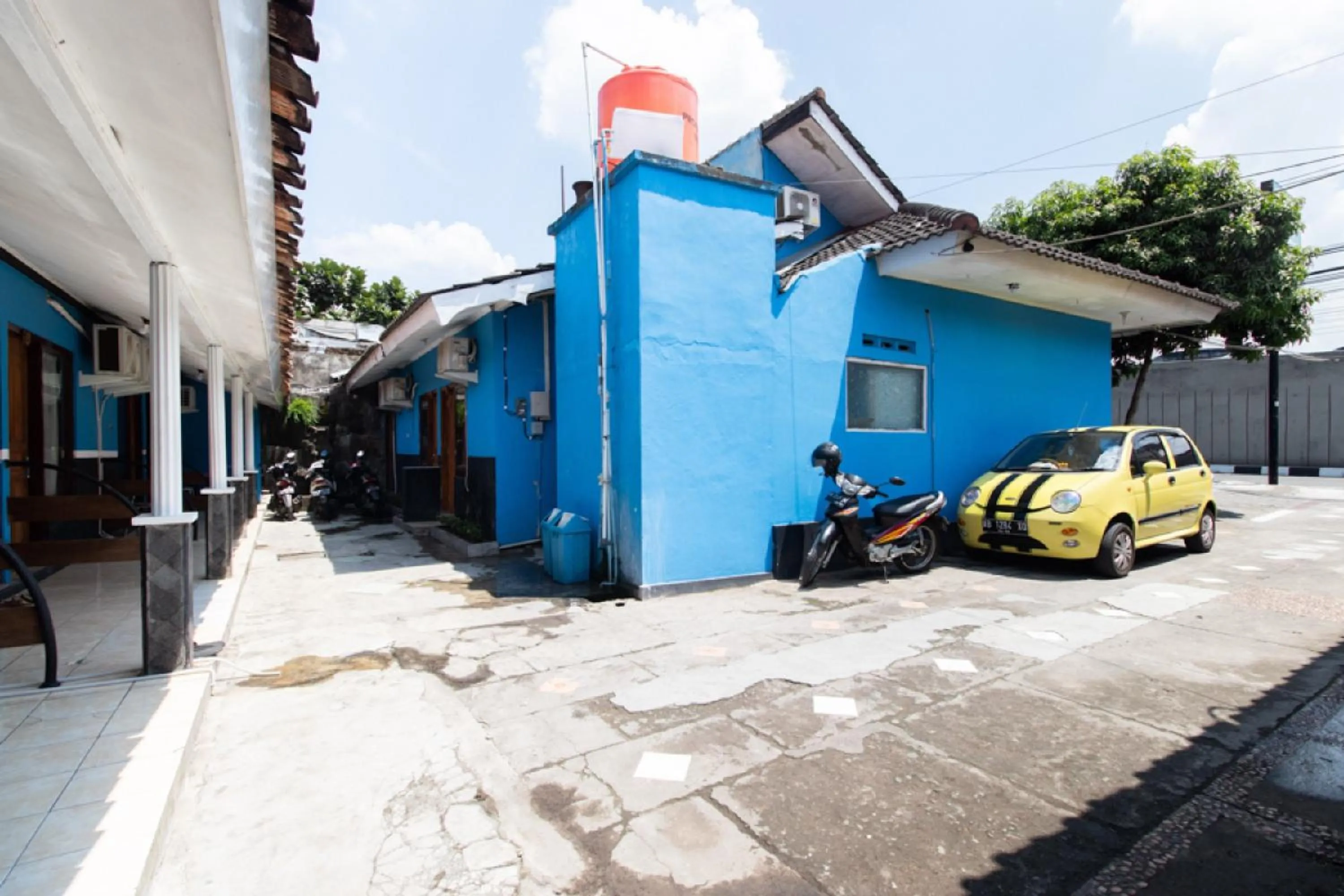 Facade/entrance in RedDoorz @ Raya Janti Yogyakarta