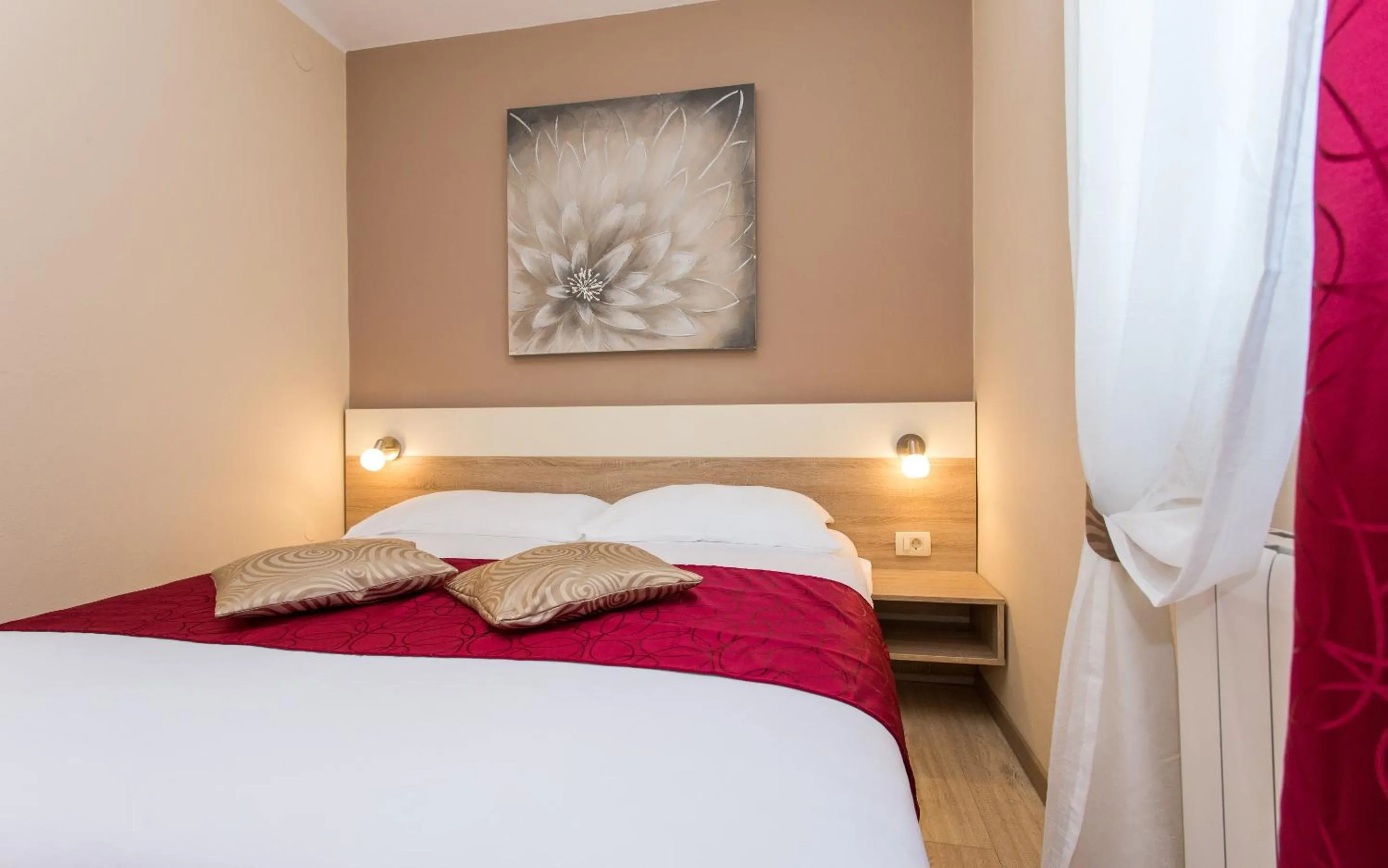 Bedroom, Bed in Apartments Polonijo