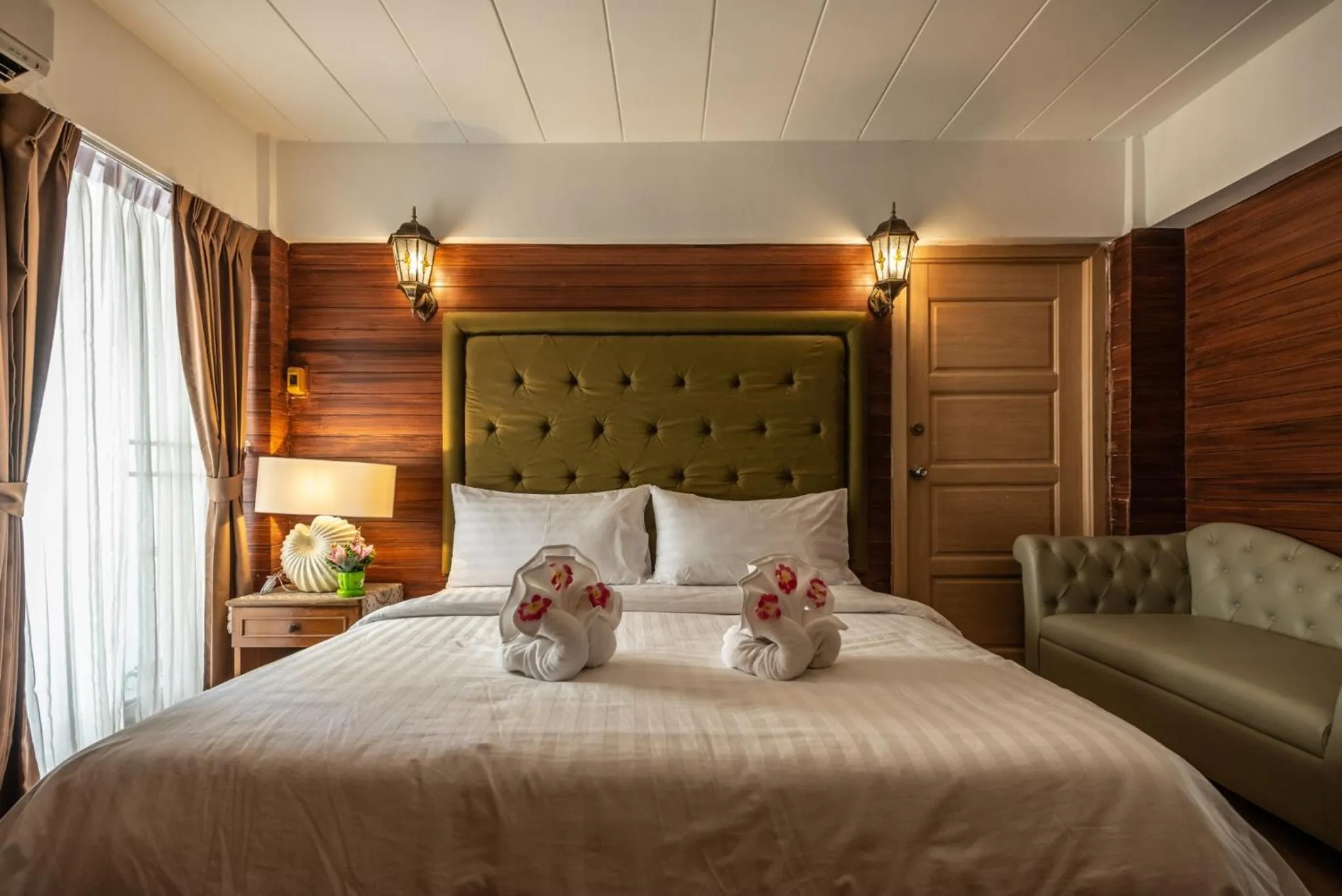 Bed in @42 Residence