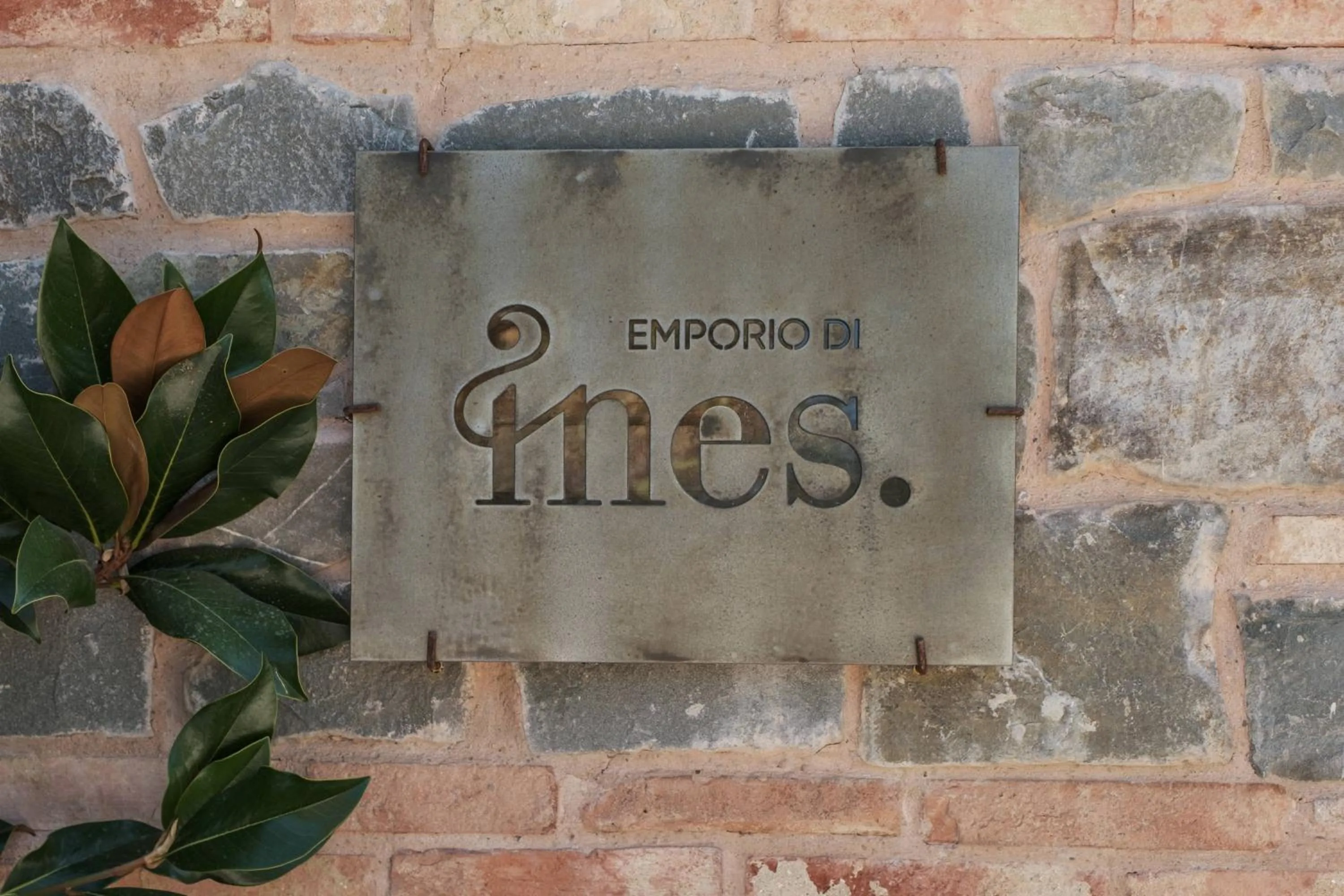 Restaurant/places to eat in Borgo 69 Villas & Suites