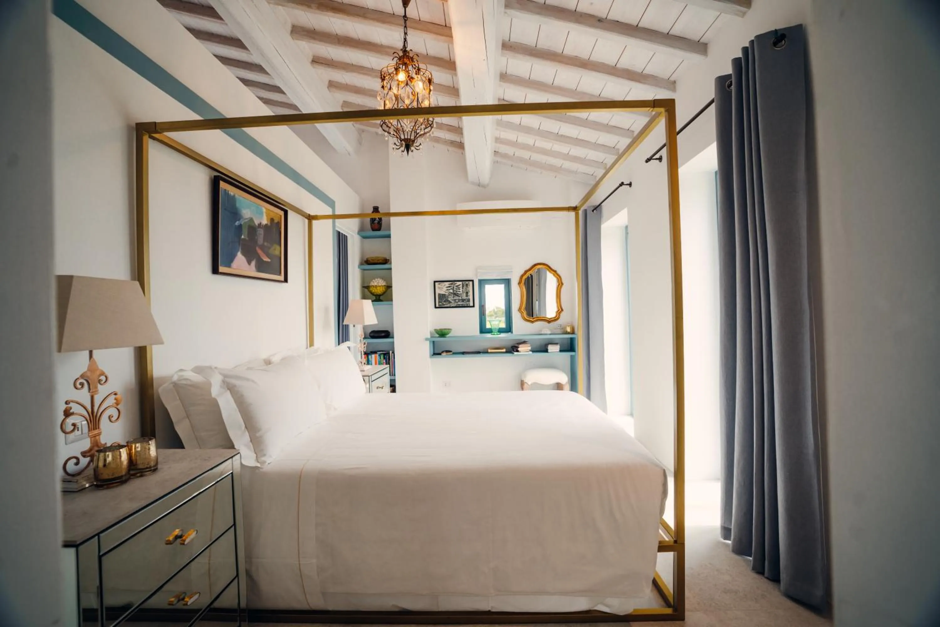 Bed in Borgo 69 Villas & Suites