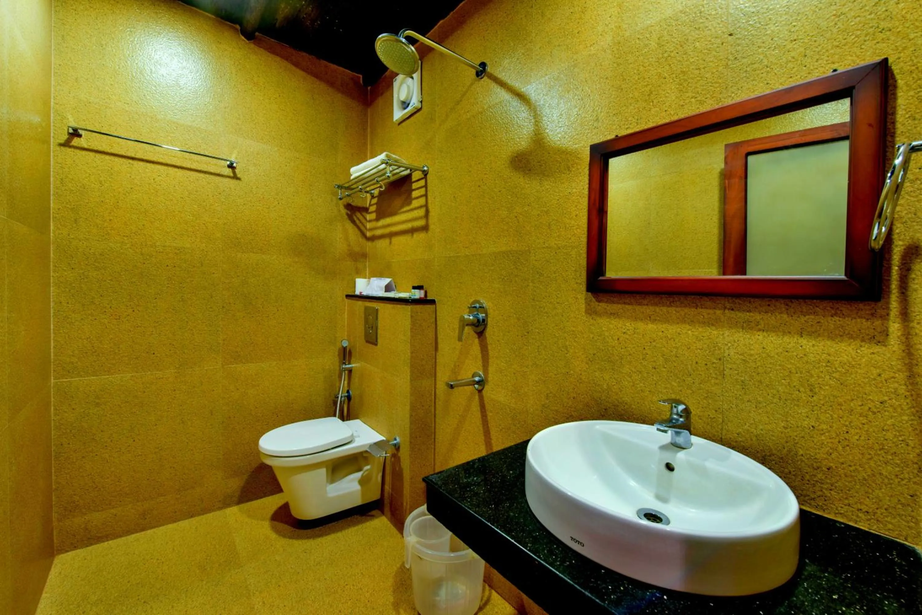 Toilet in GoGo Land Resort & Adventurous Sports