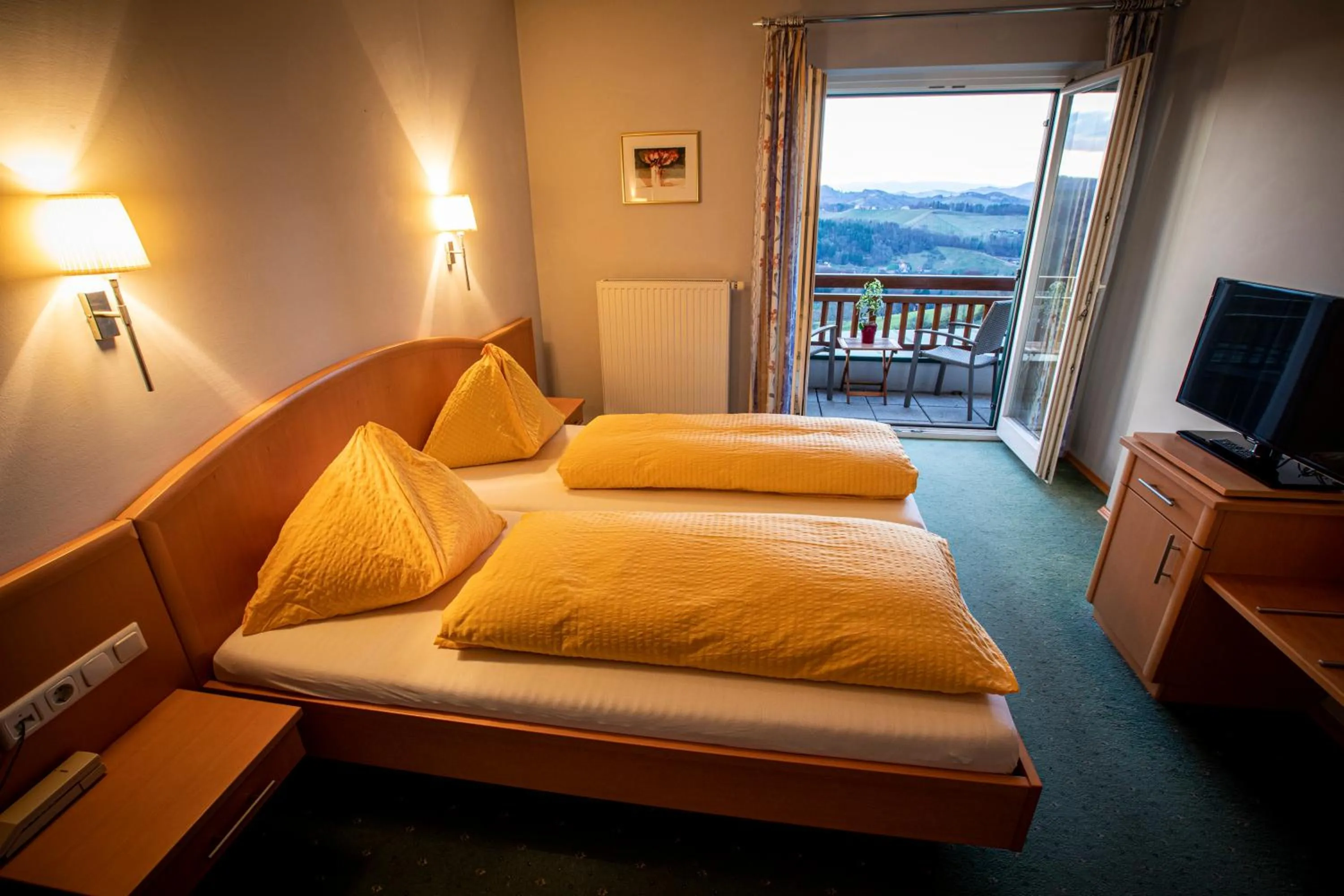 Bed in Hotel Eckbergerhof