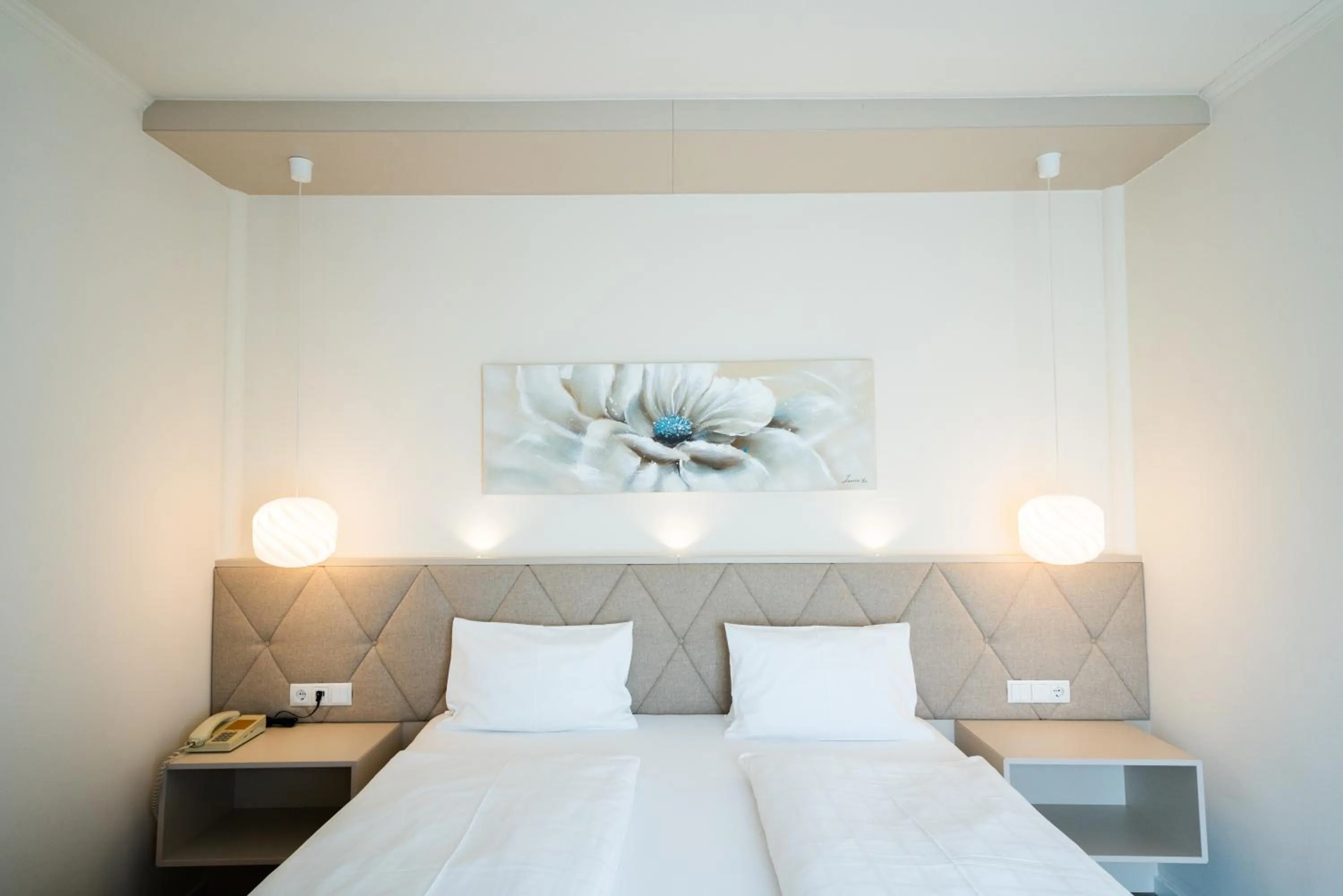 Guests, Bed in Hotel-Restaurant Gollner