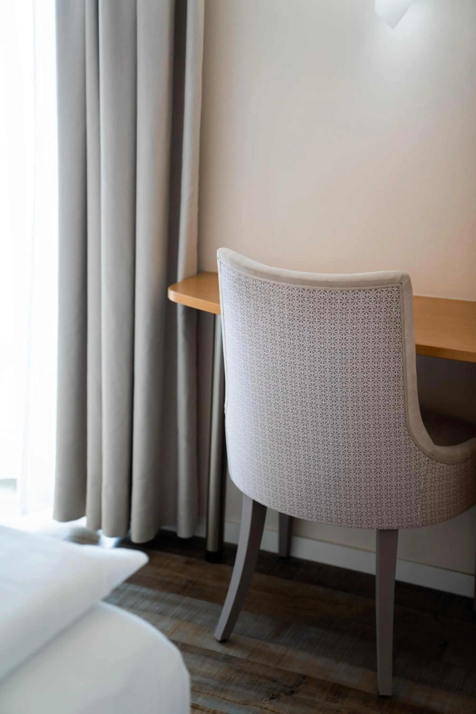 Seating area, Bed in Hotel-Restaurant Gollner