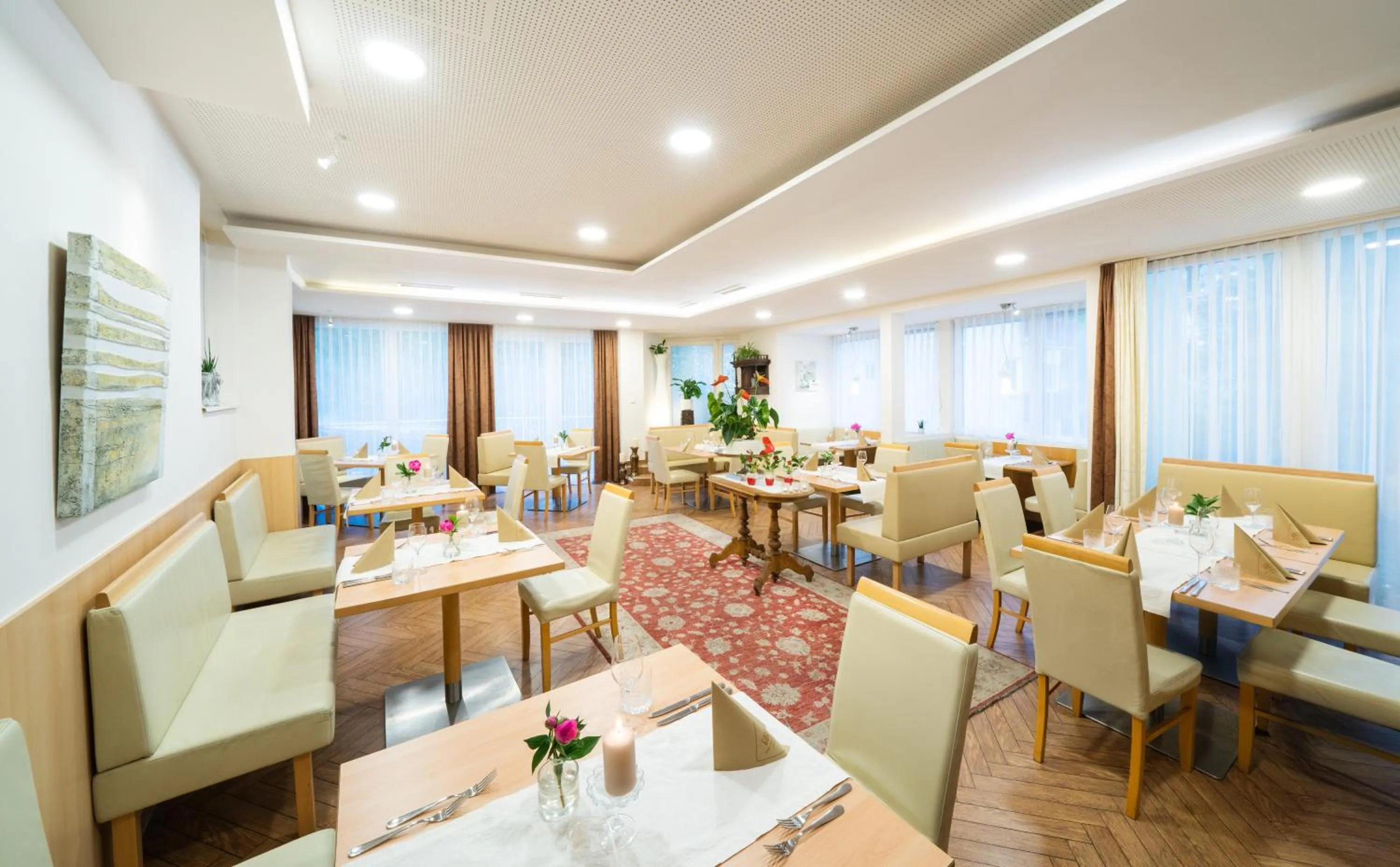 Restaurant/places to eat in Hotel-Restaurant Gollner
