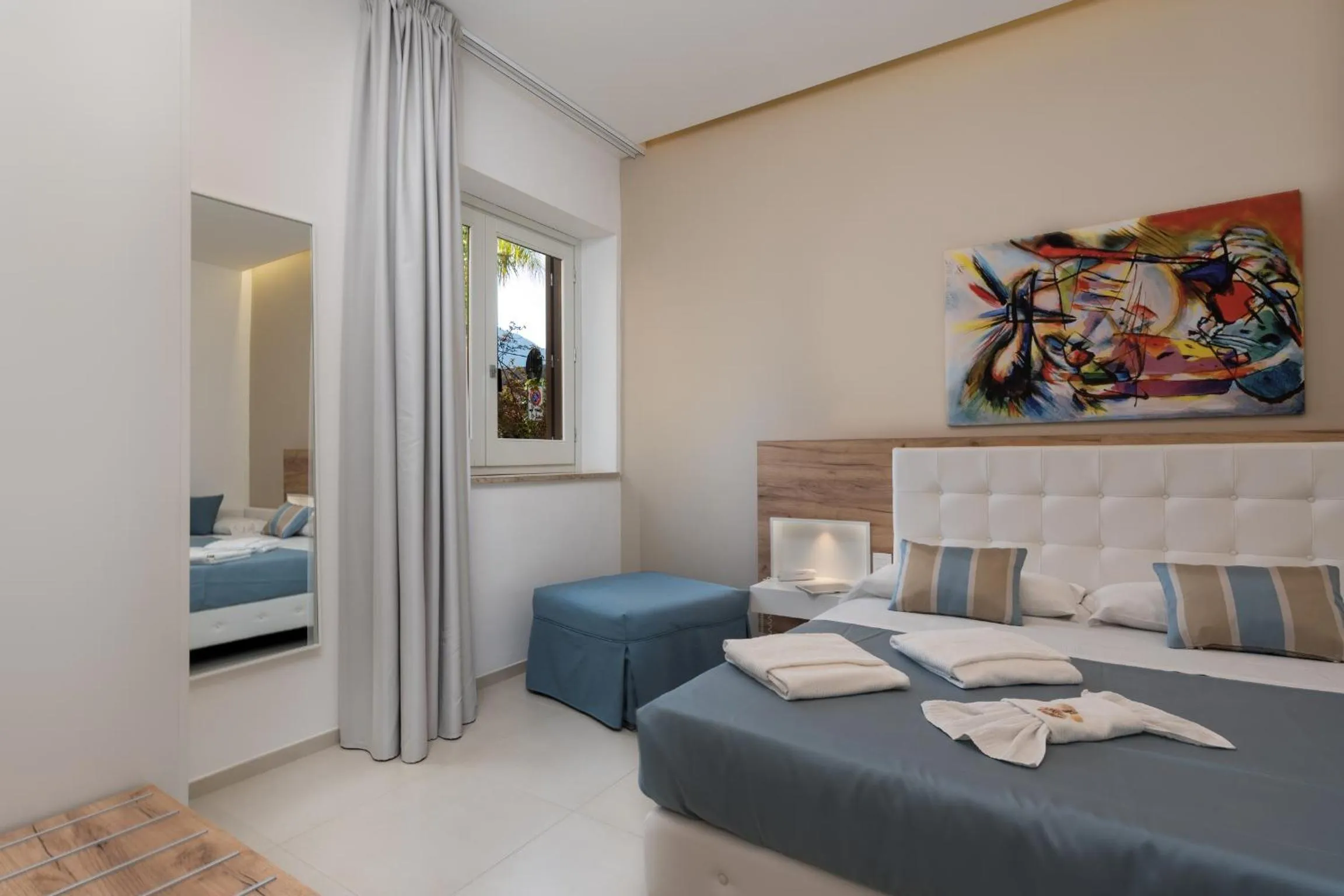 Bedroom, Bed in Artemide Hotel