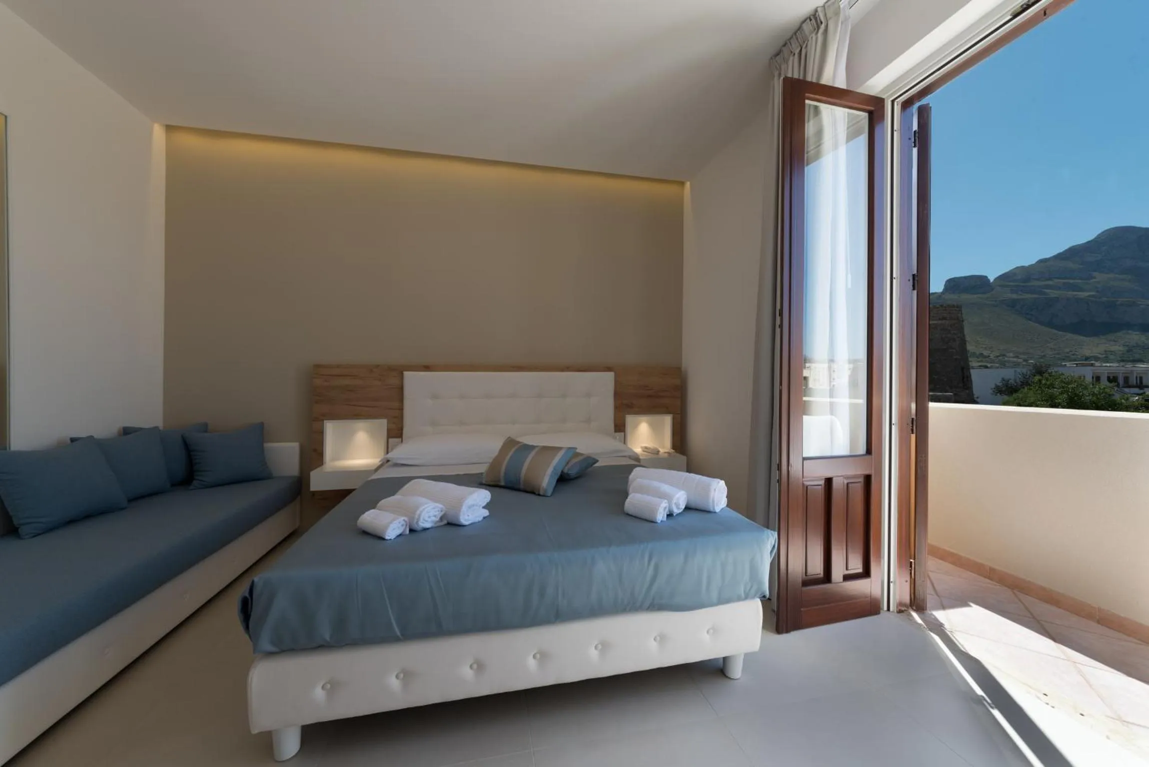 Bedroom, Bed in Artemide Hotel