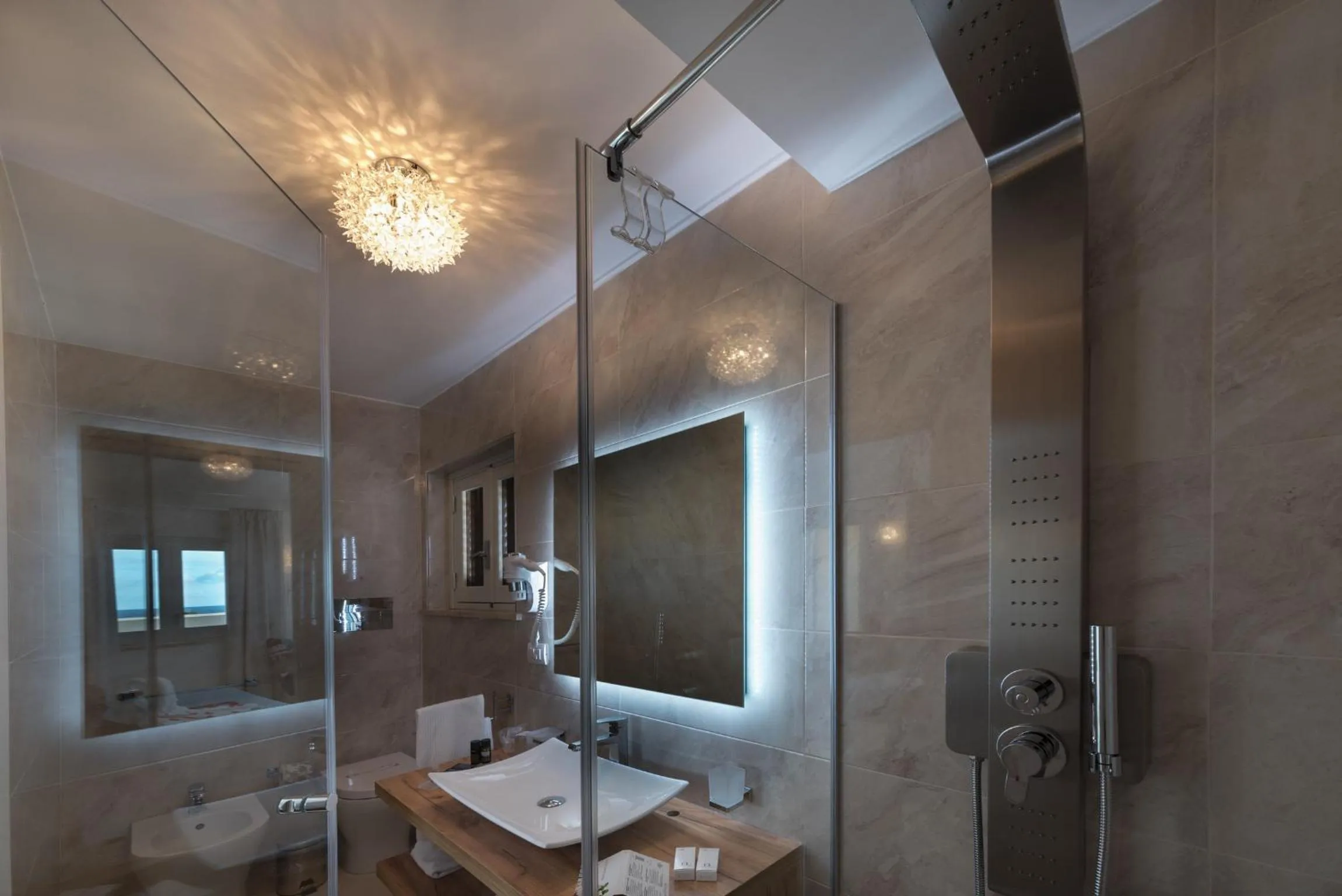 Bathroom in Artemide Hotel