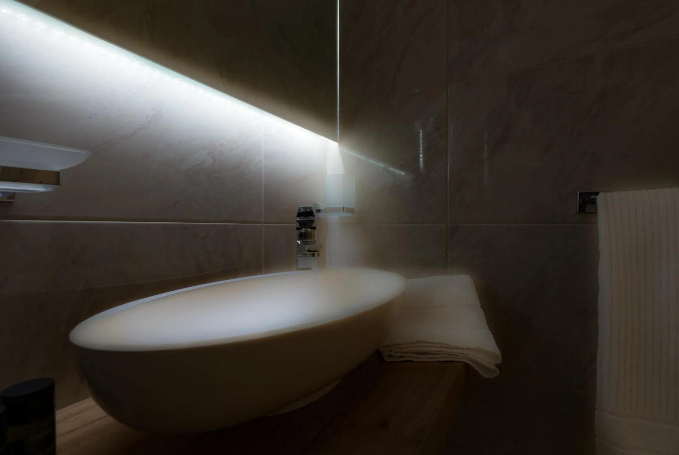 Bedroom in Artemide Hotel