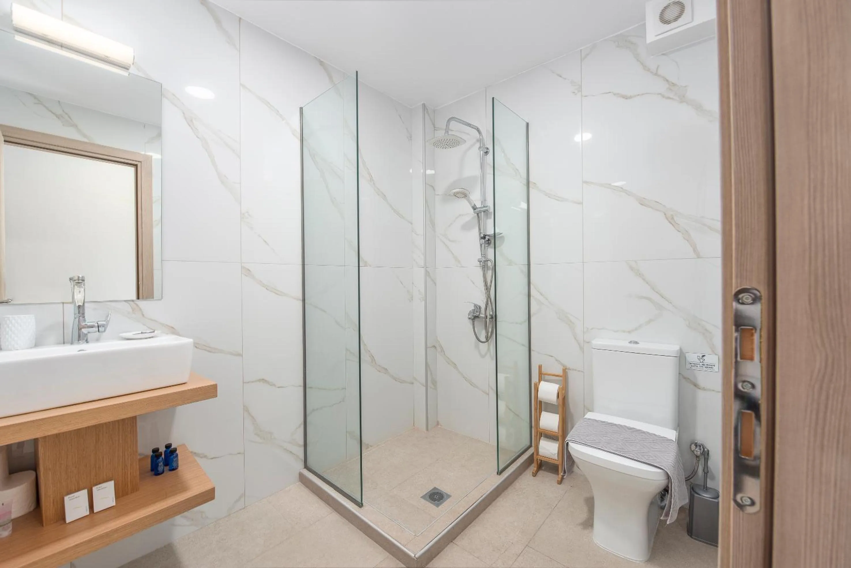 Bathroom in Your City Level