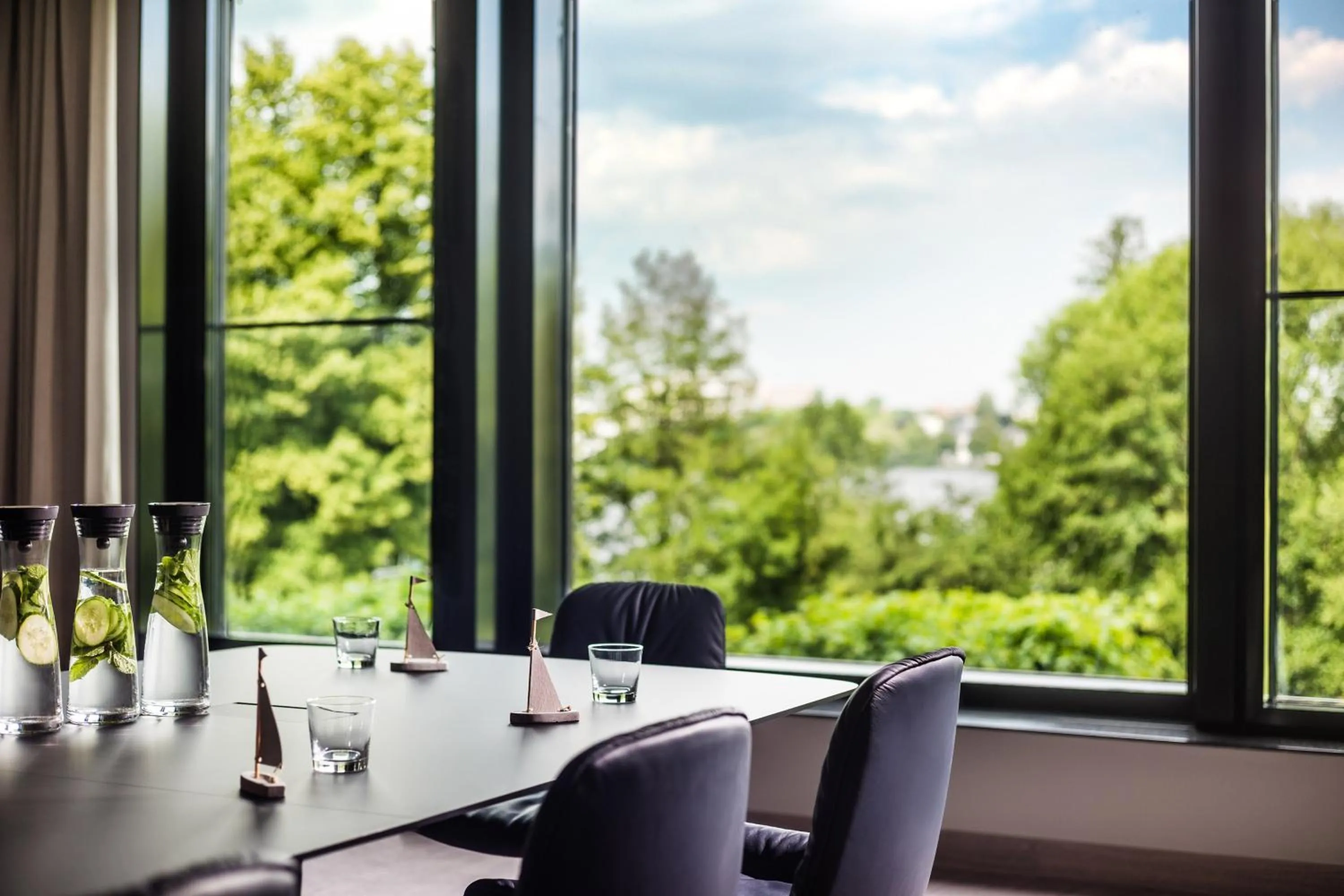 Meeting/conference room in Le Méridien Hamburg