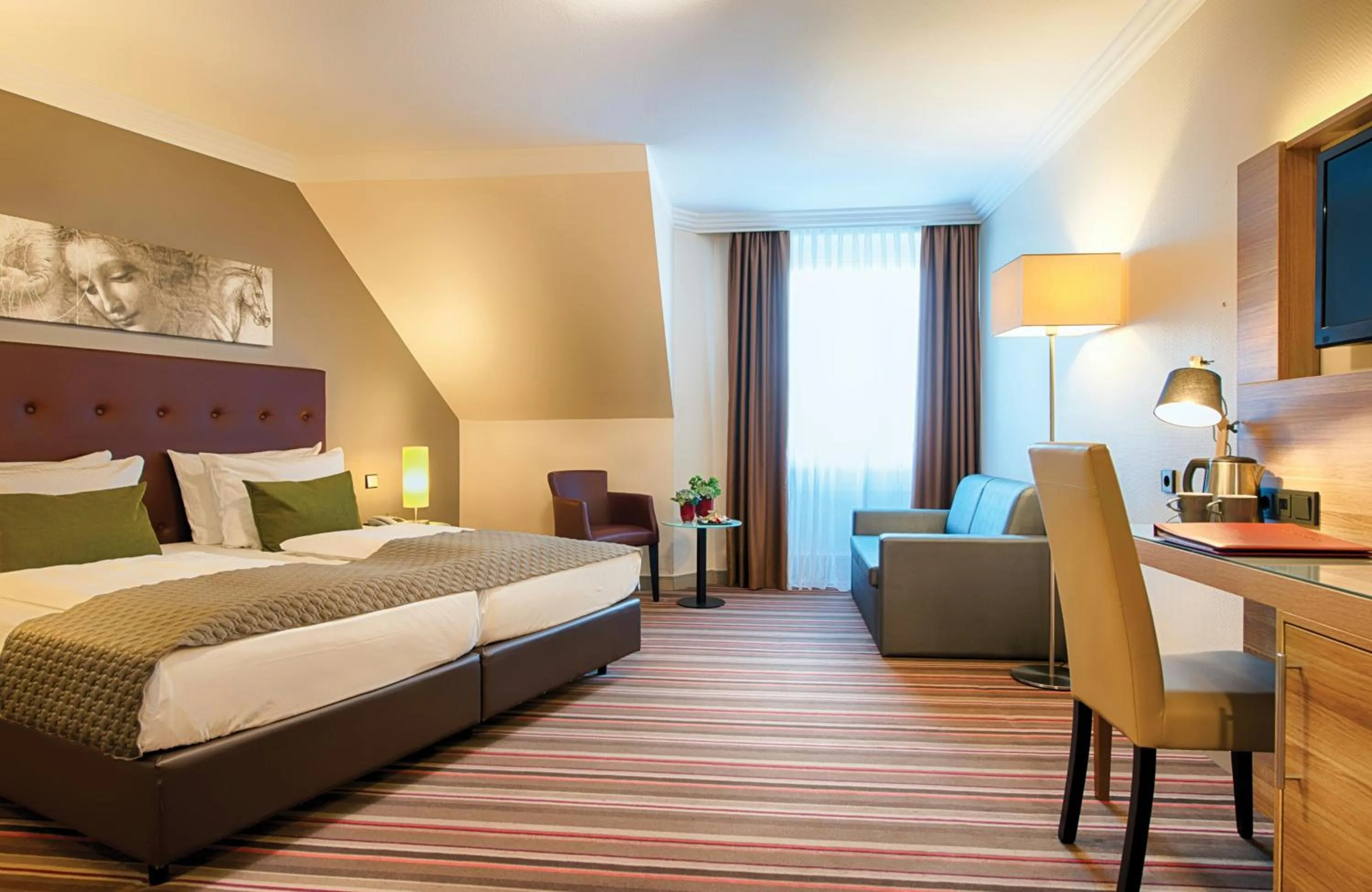 Bedroom, Bed in Leonardo Hotel Hamburg Stillhorn