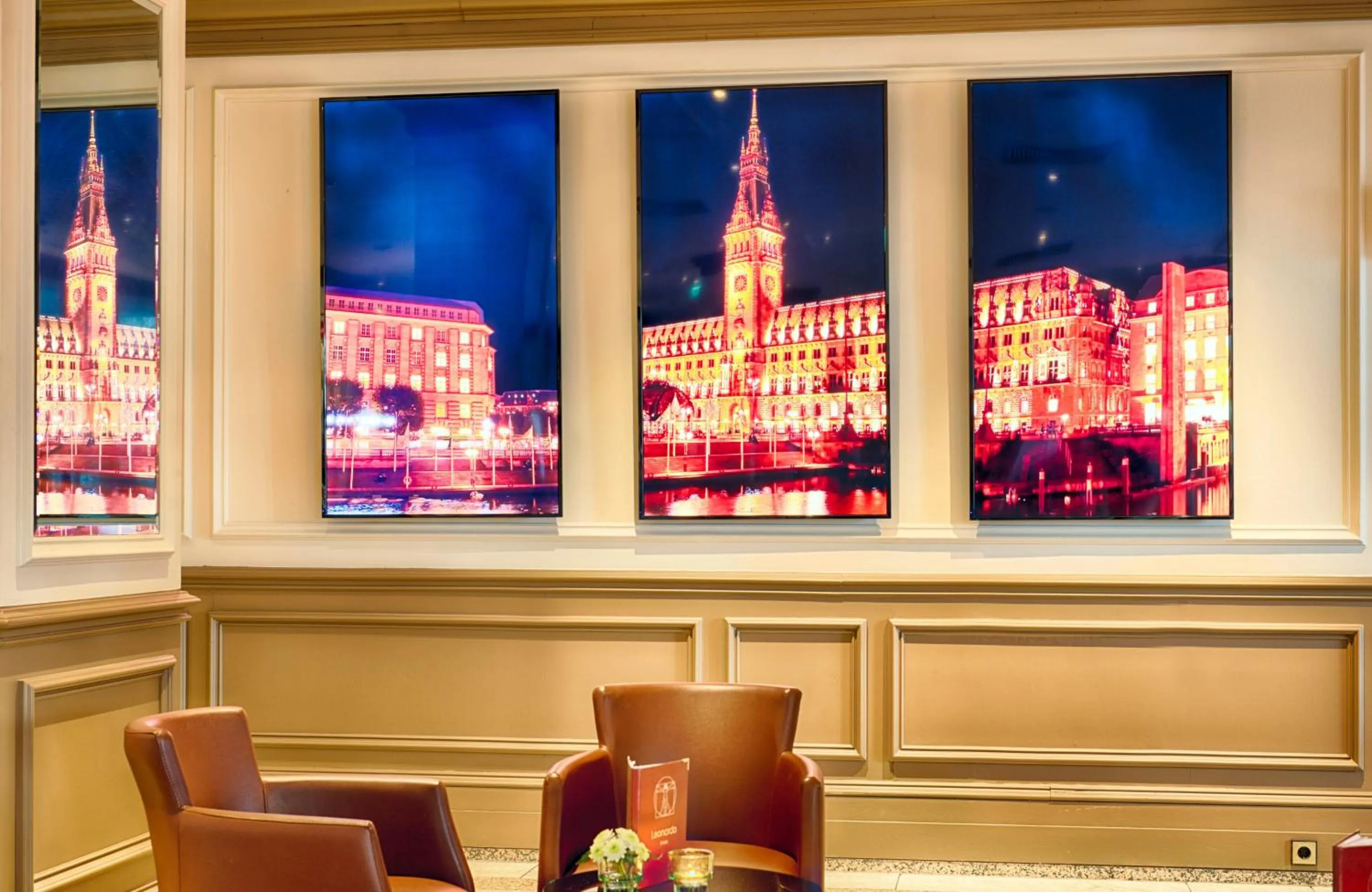 Decorative detail in Leonardo Hotel Hamburg Stillhorn