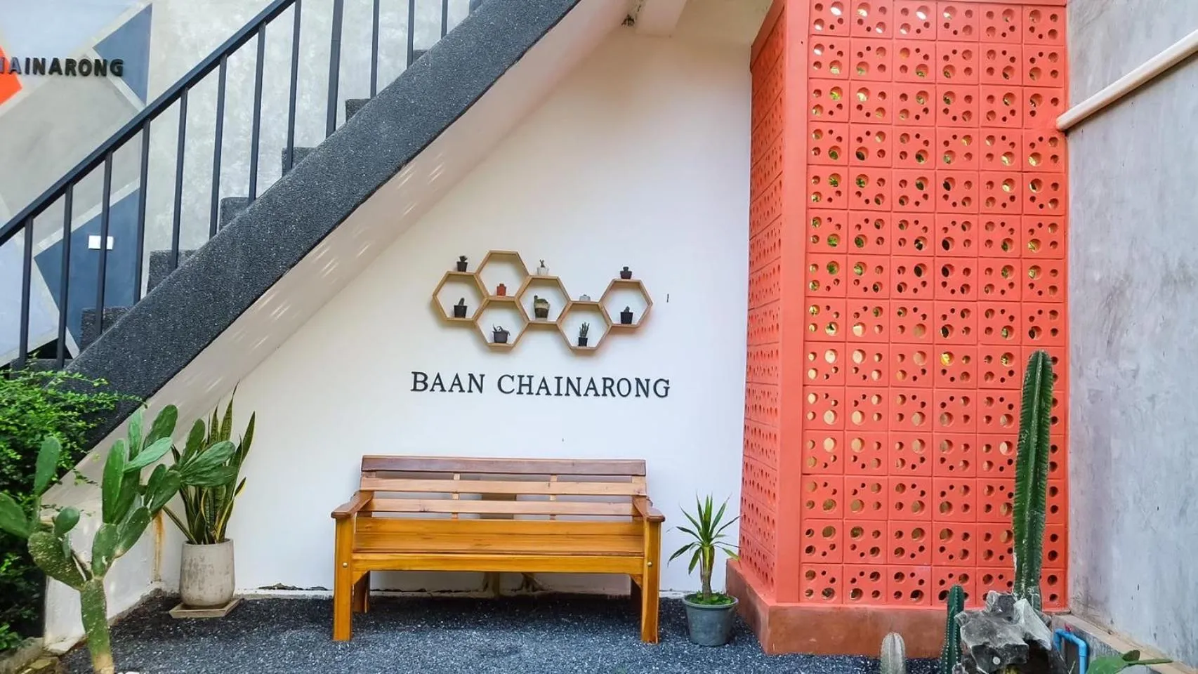 BAAN CHAINARONG