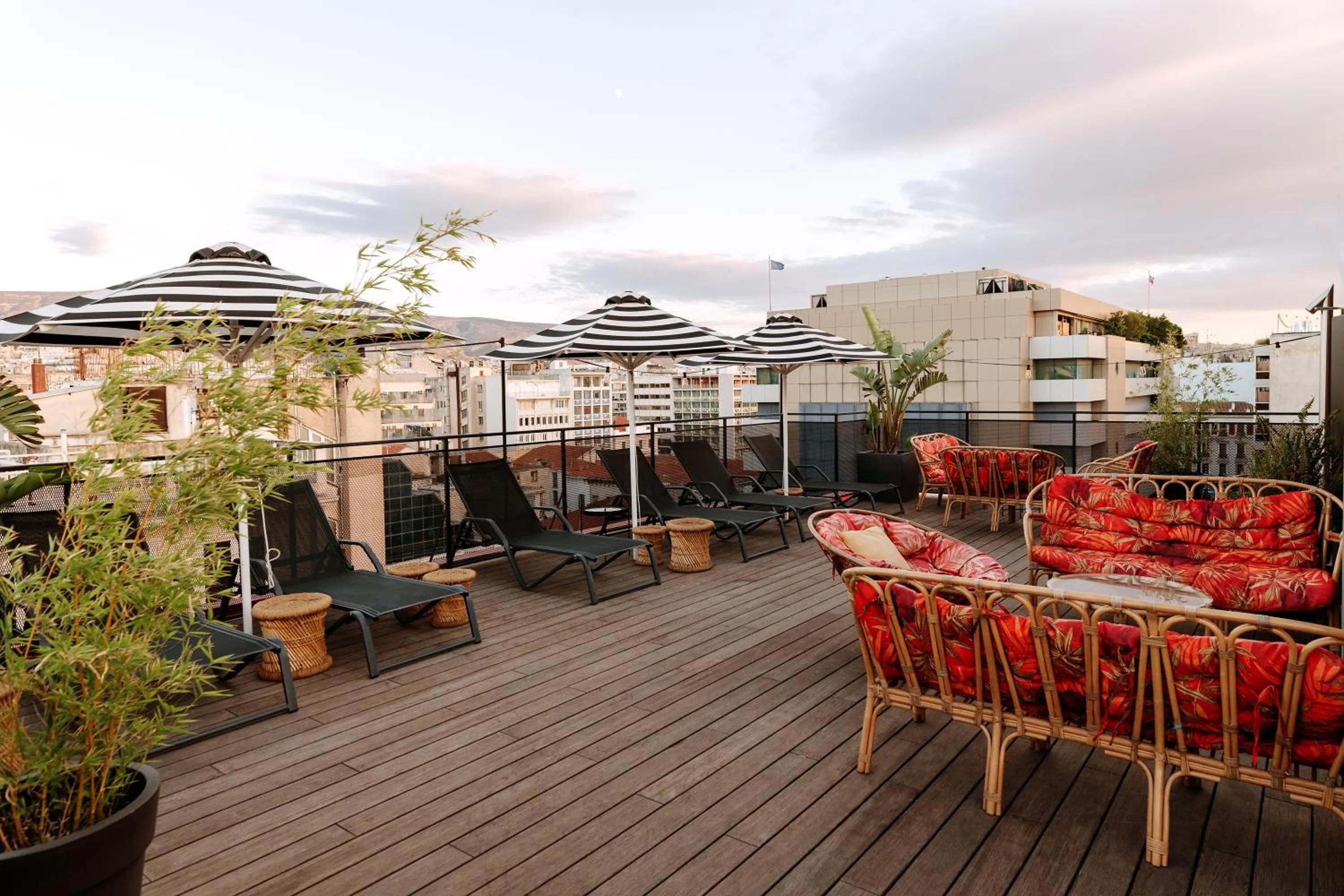 Max Brown Hotel Downtown Part of Sircle Collection Formally known as Dave Red