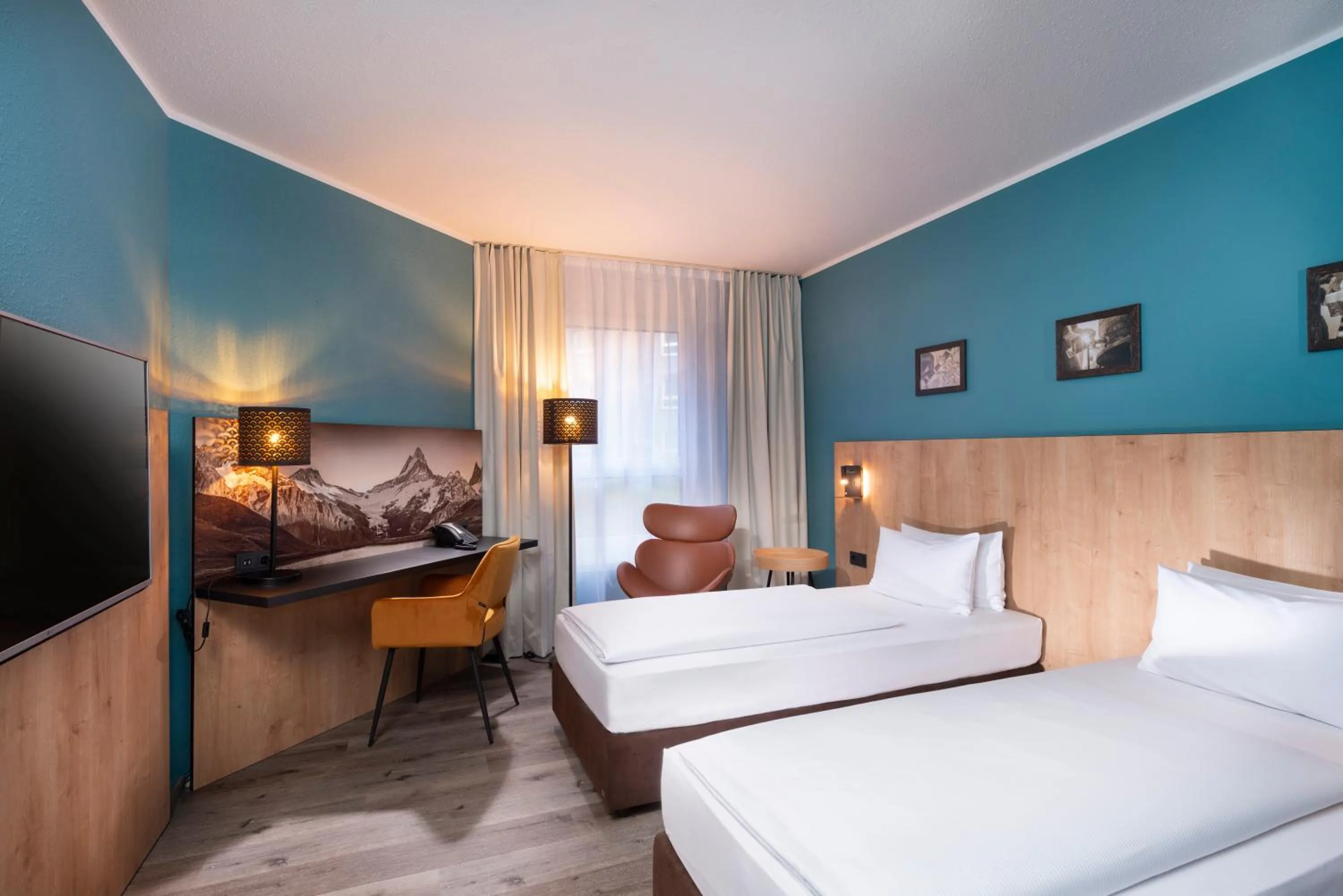 Photo of the whole room, Bed in Mercure Hotel München Neuperlach Süd