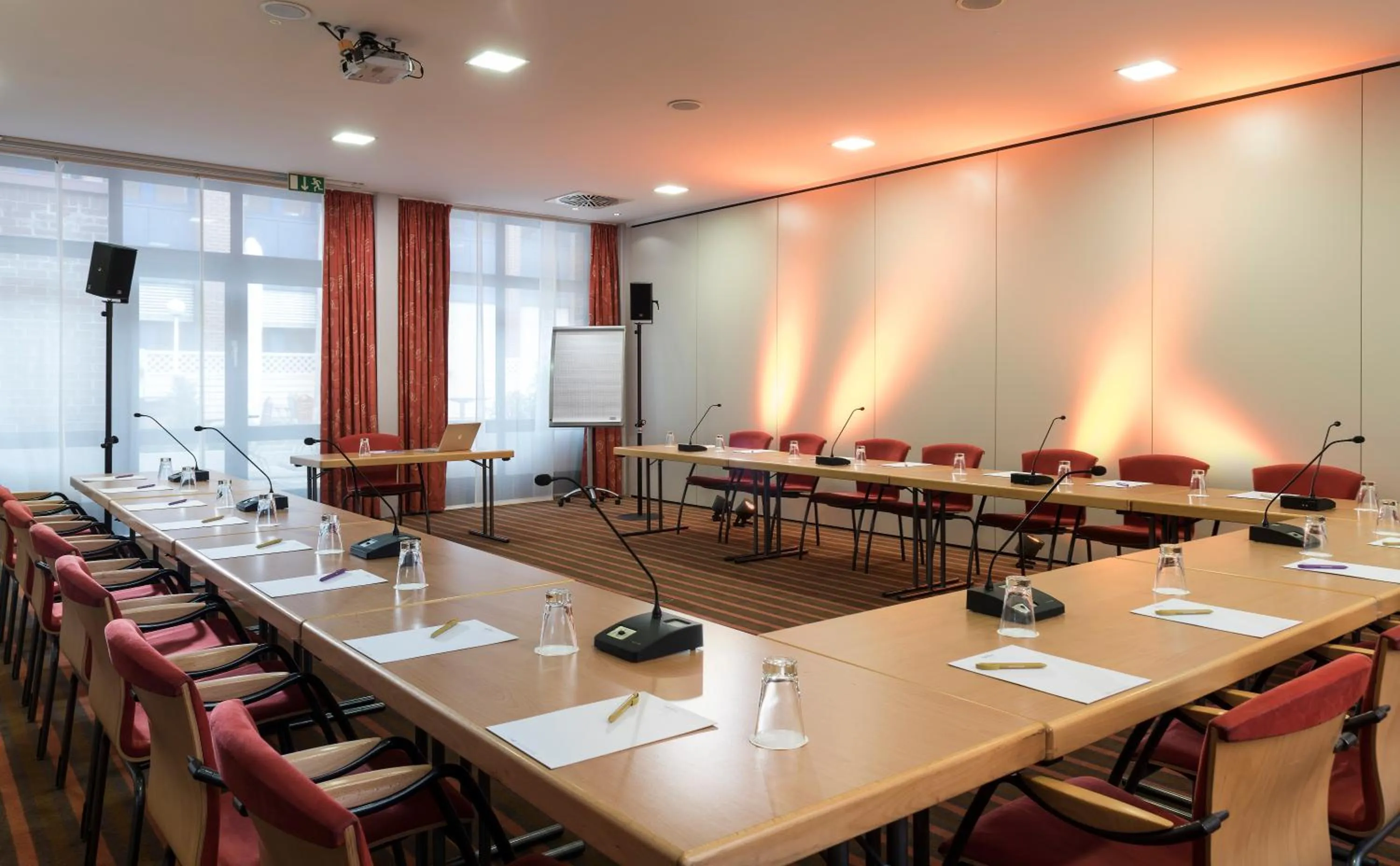 Meeting/conference room in Mercure Hotel München Neuperlach Süd