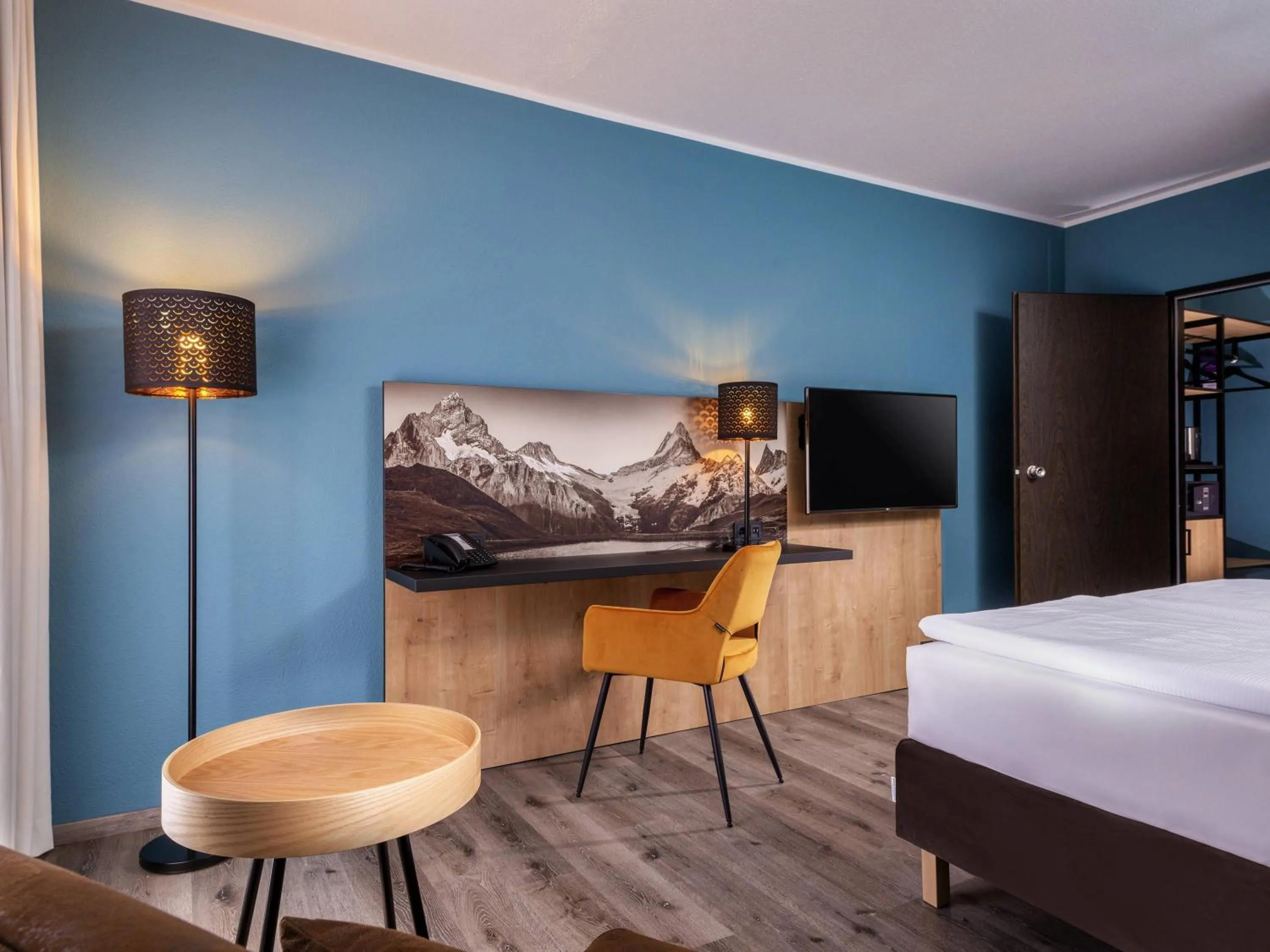 Bedroom, Bed in Mercure Hotel München Neuperlach Süd