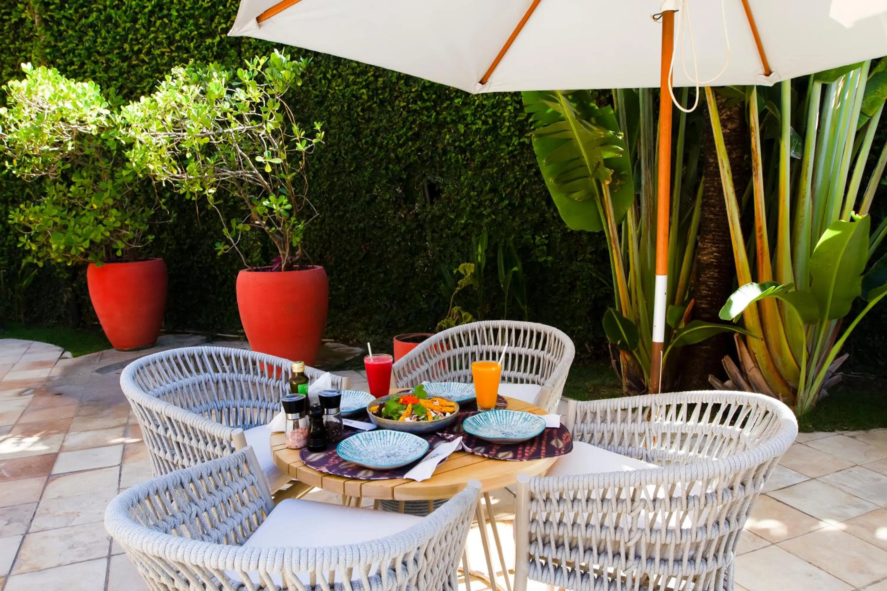 Restaurant/places to eat in Hotel Areias Belas