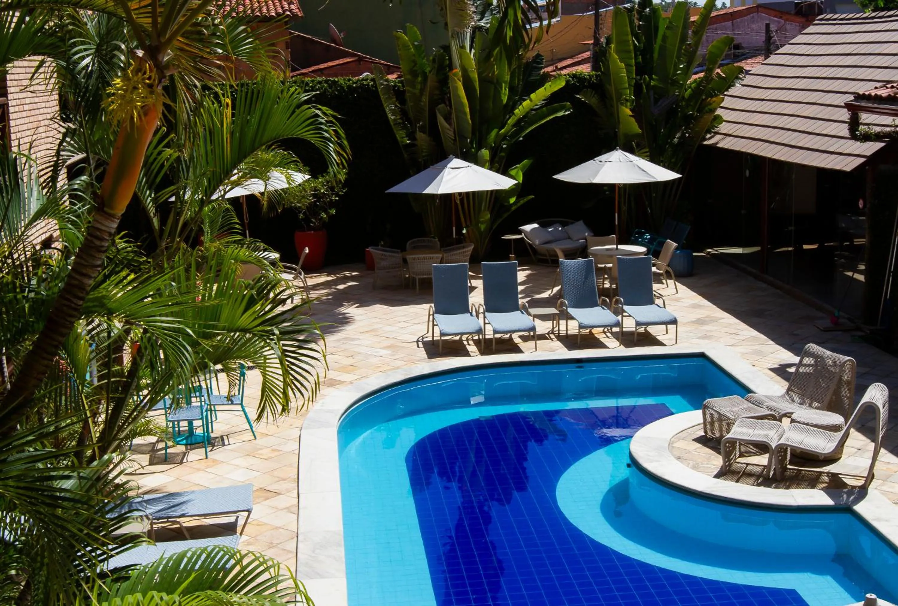 Swimming pool in Hotel Areias Belas