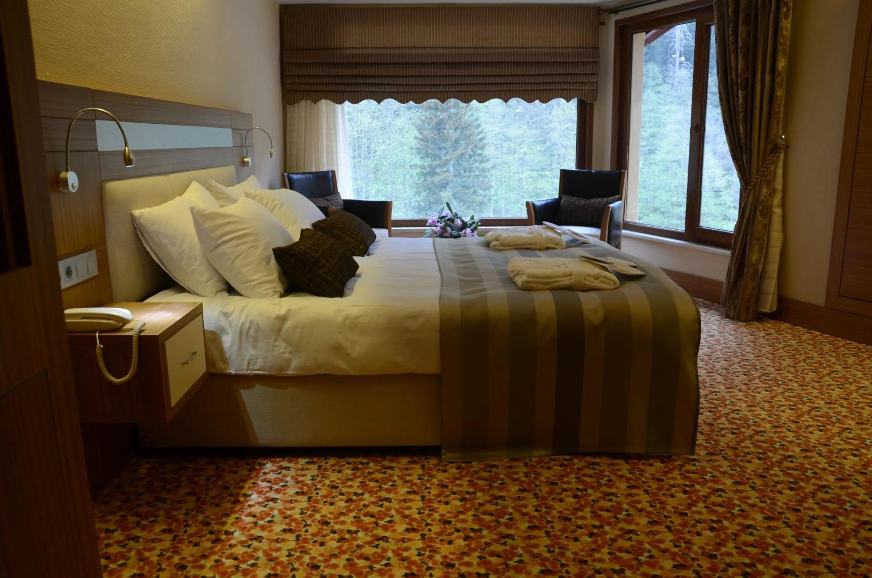 Photo of the whole room, Bed in Kackar Resort Hotel