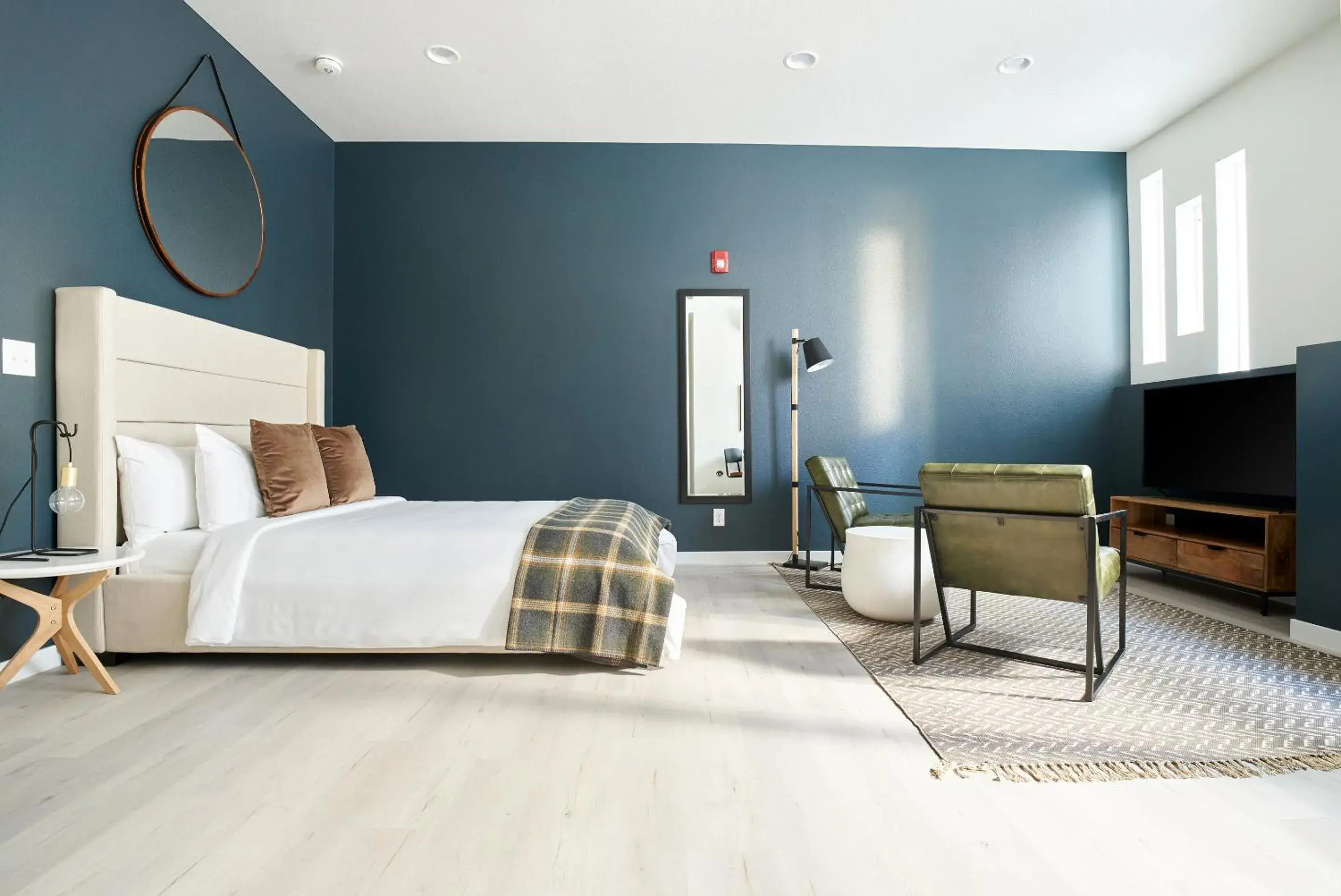 Queen Studio - Disability Access in Sonder by Marriott Bonvoy Zuni Apartments LoHi Queen Studio - Disability Access in Sonder by Marriott Bonvoy Zuni Apartments LoHi