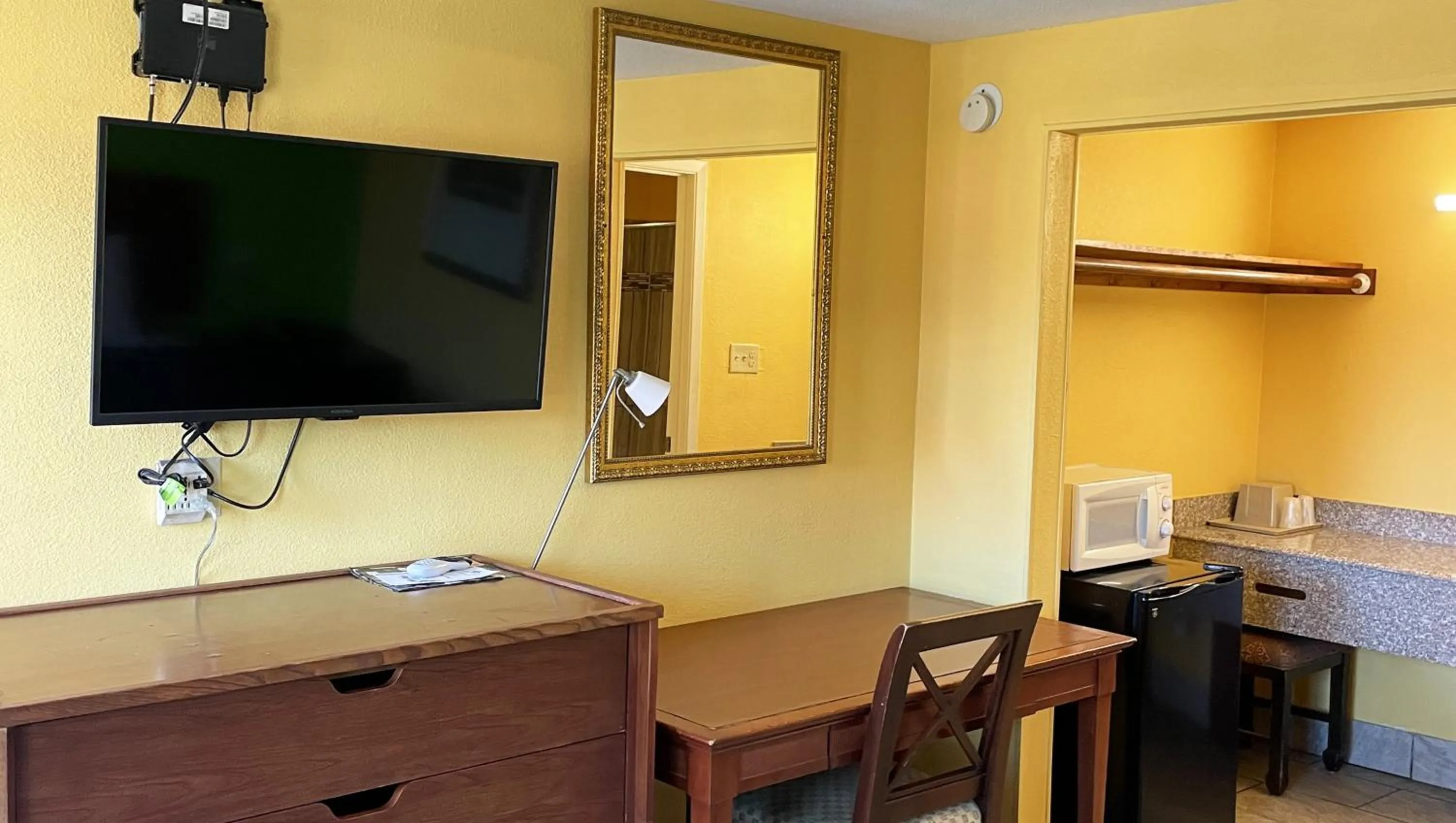 Bedroom in Royal Inn Linden