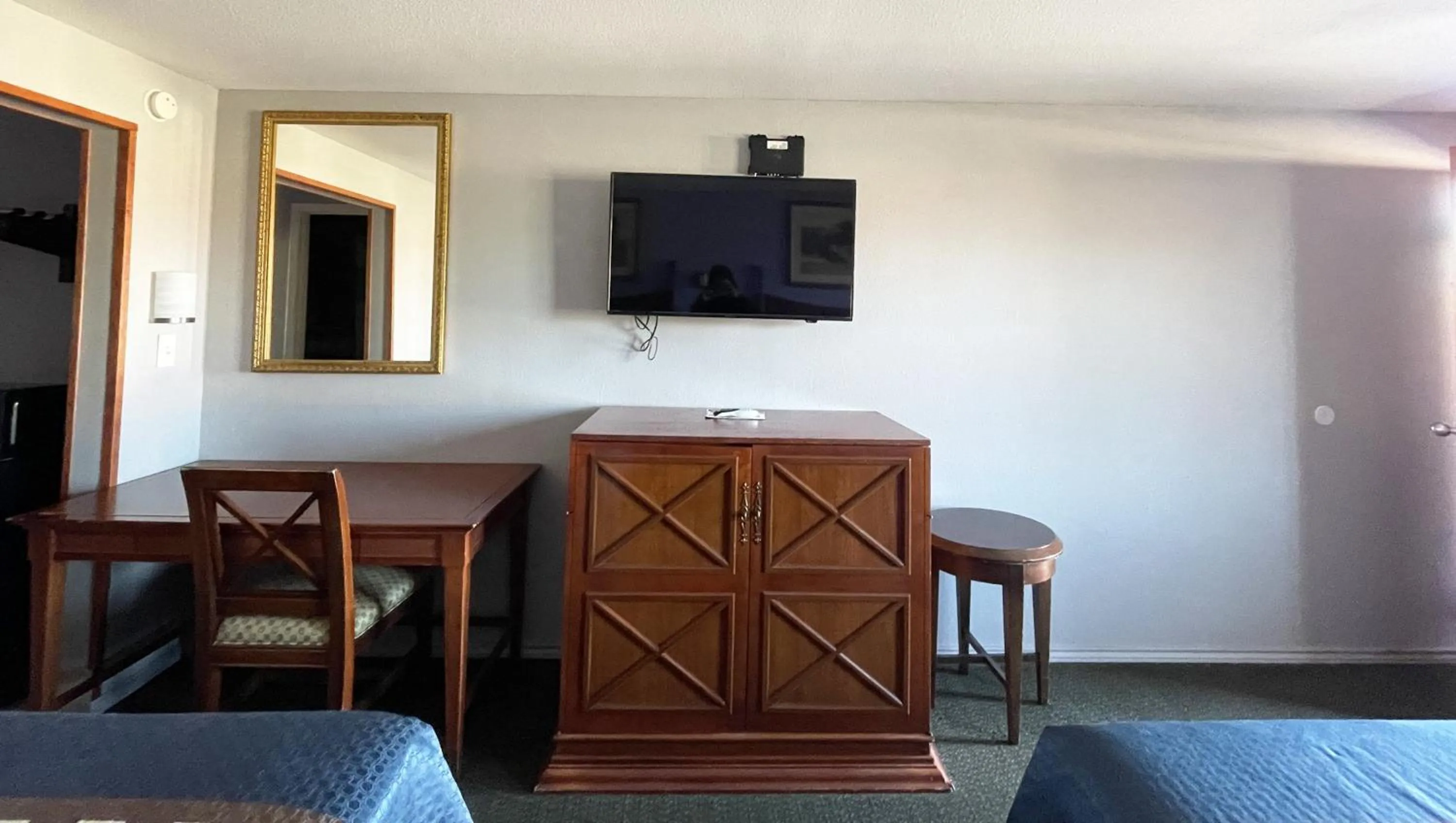 Photo of the whole room in Royal Inn Linden