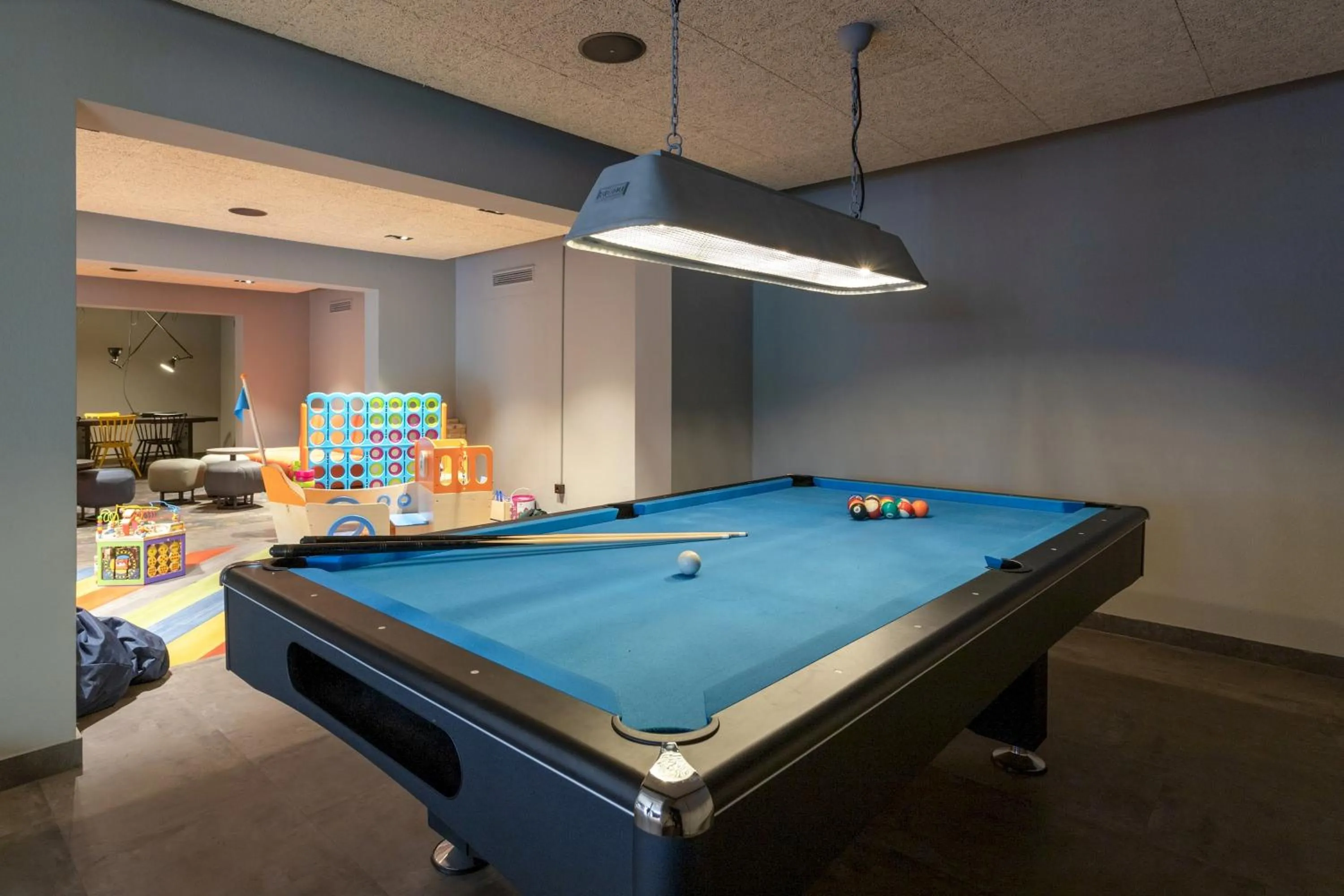 Billiard in a&o Berlin Kolumbus