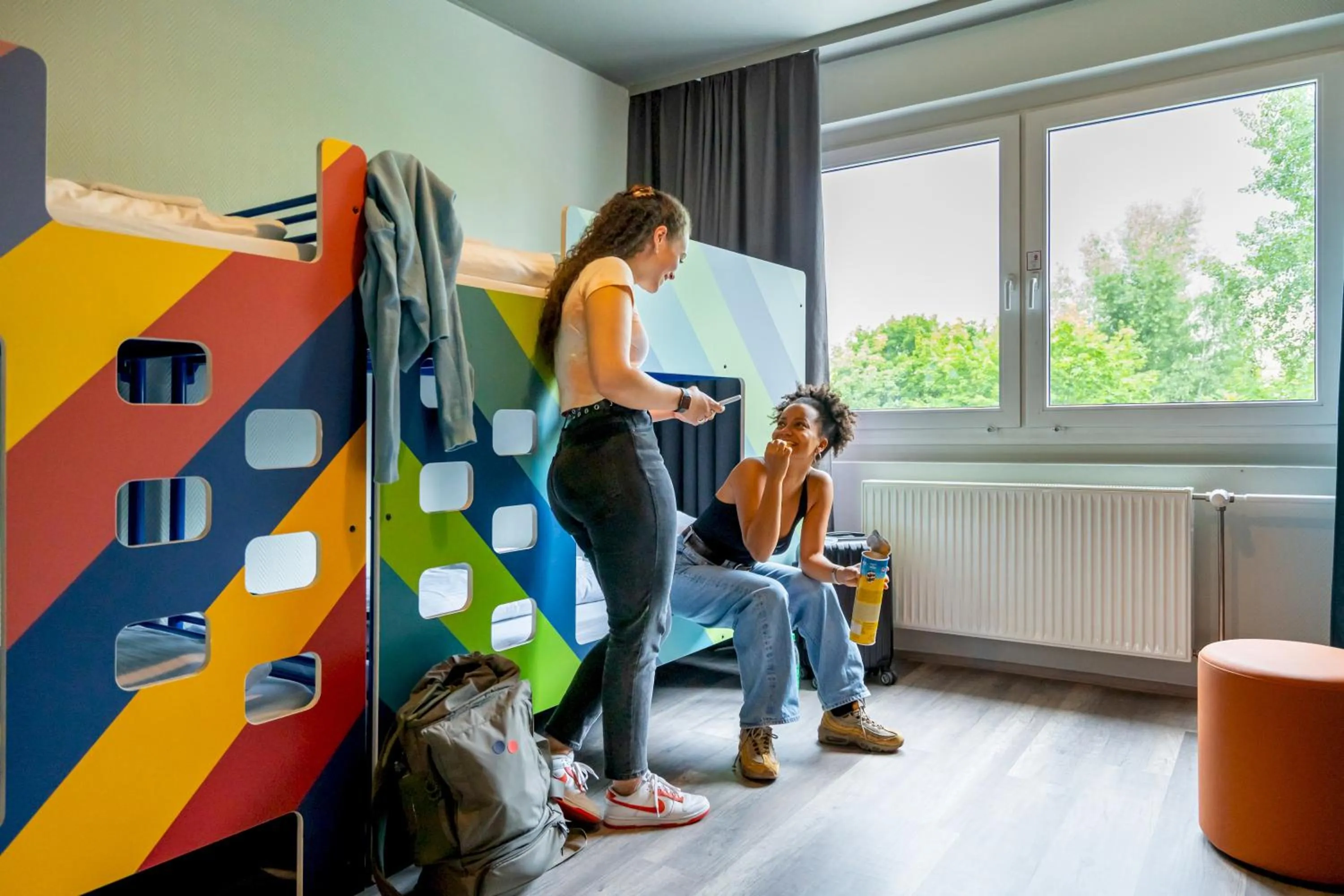 Photo of the whole room in a&o Berlin Kolumbus