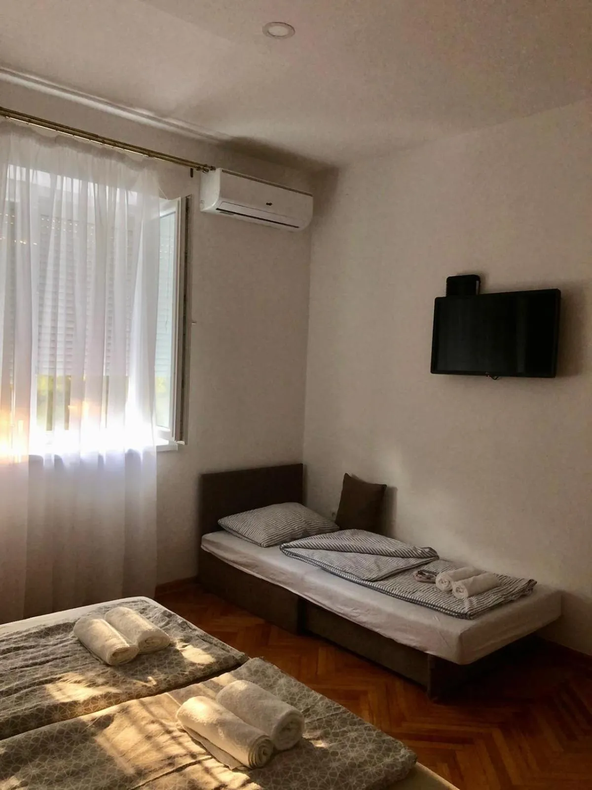 Bed in Apartment Bregovi