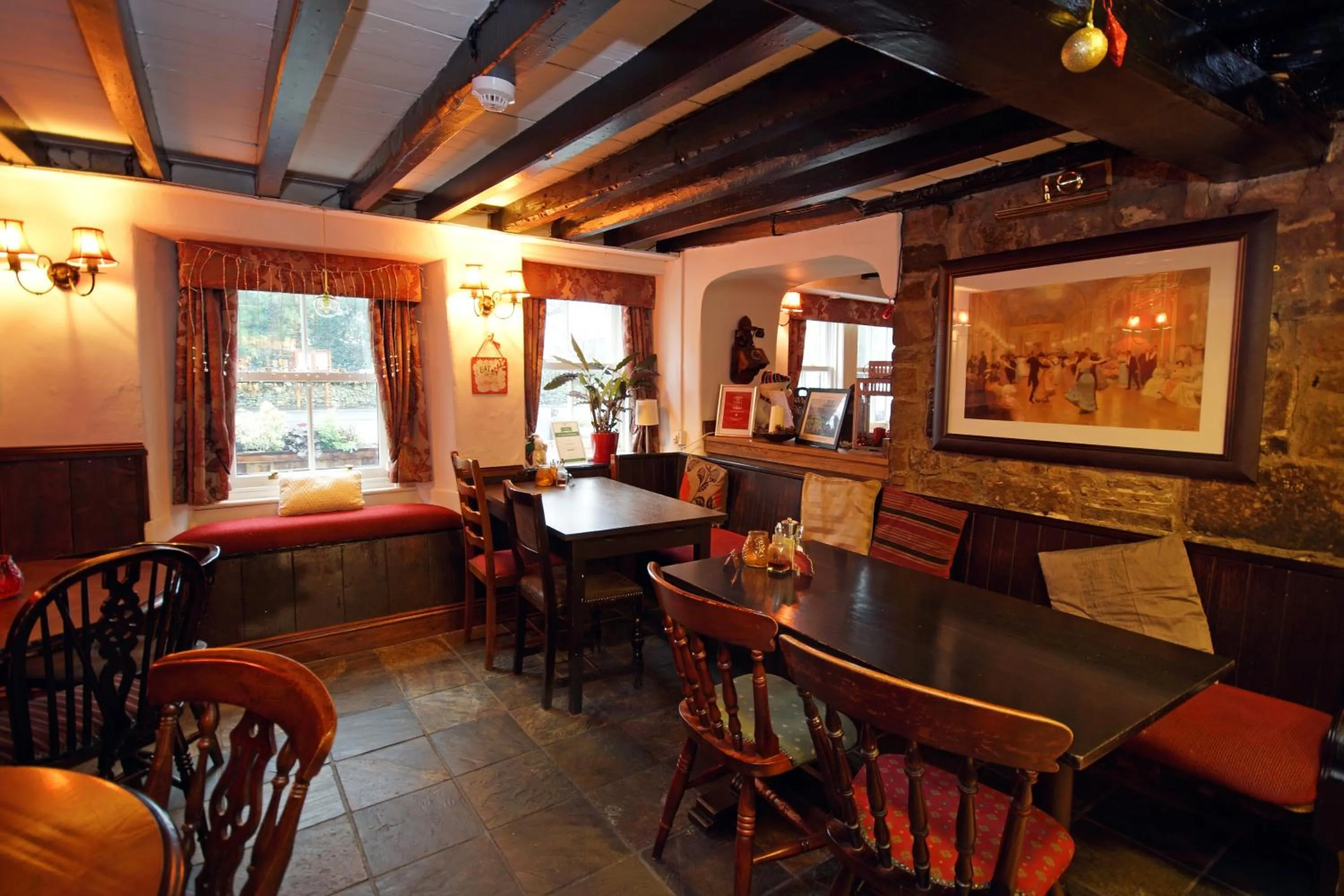 Lounge or bar in Devonshire Arms Inn