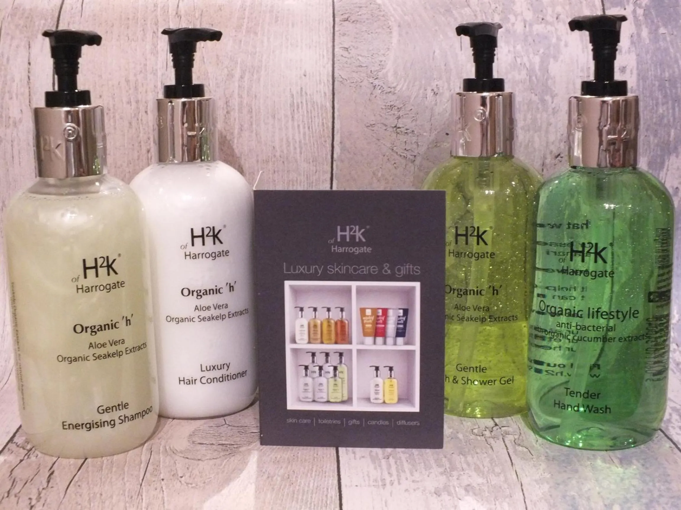 Bathroom in Devonshire Arms Inn