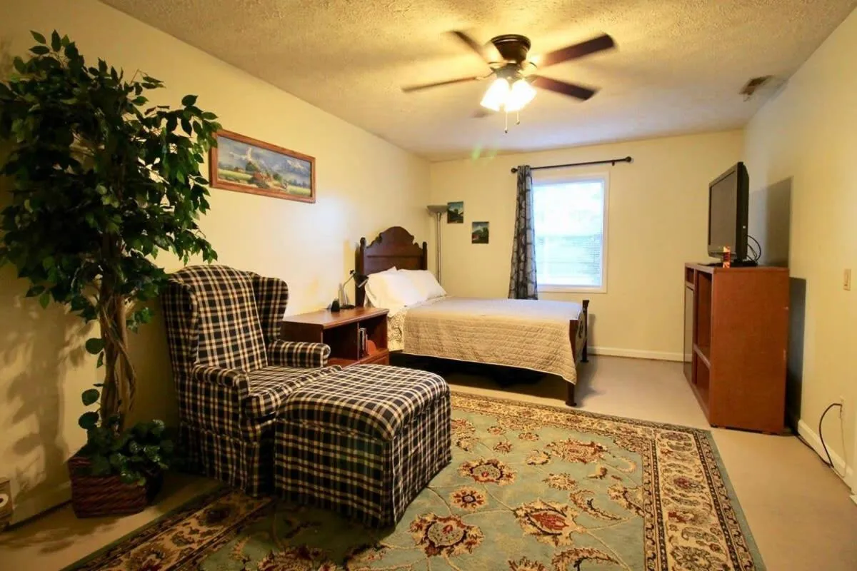 Bed in Hillbilly haven