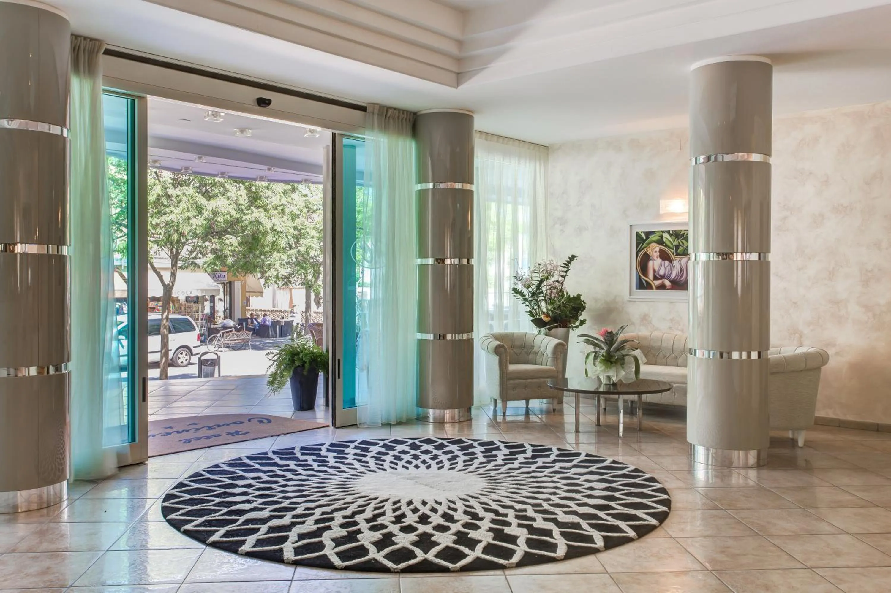 Nearby landmark in Hotel Continental