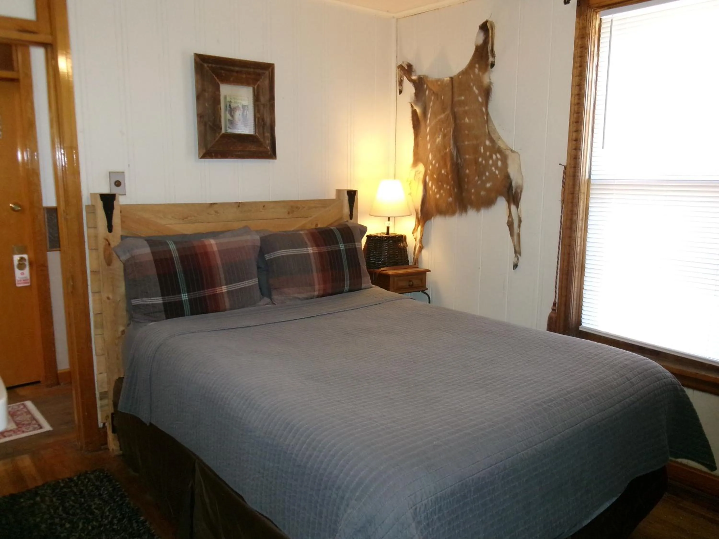 Bed in The Hotel Eastin