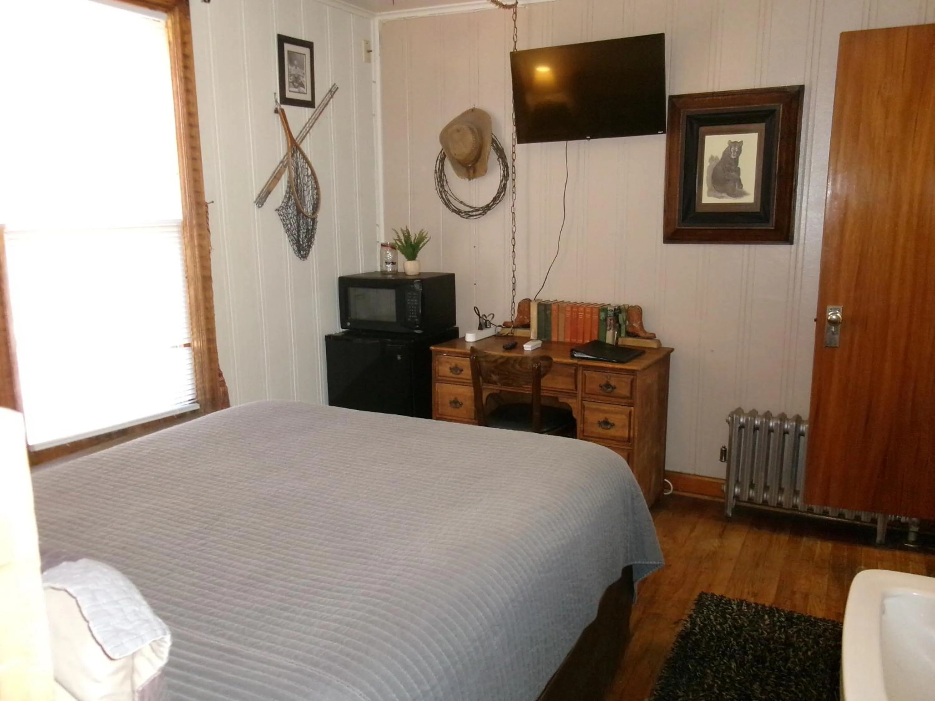 Bed in The Hotel Eastin