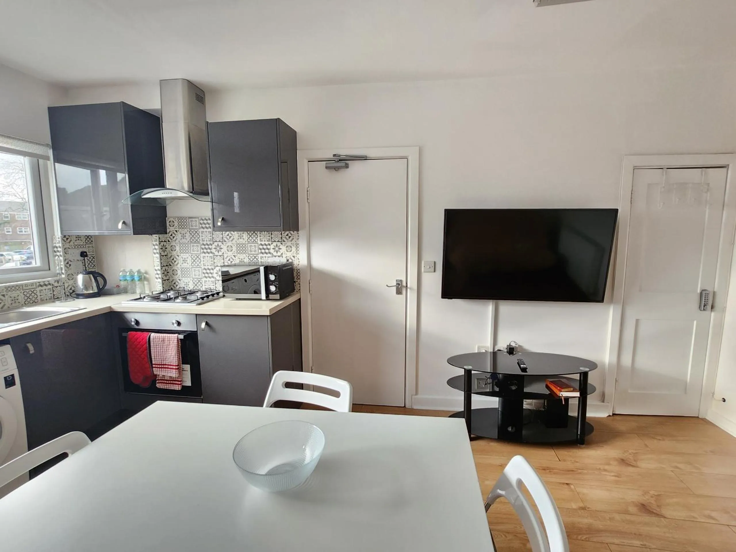 Kitchen or kitchenette in Grace Apartments - Living Stone 2