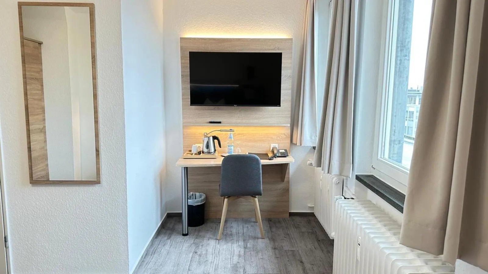 TV and multimedia in Stadthotel Kassel
