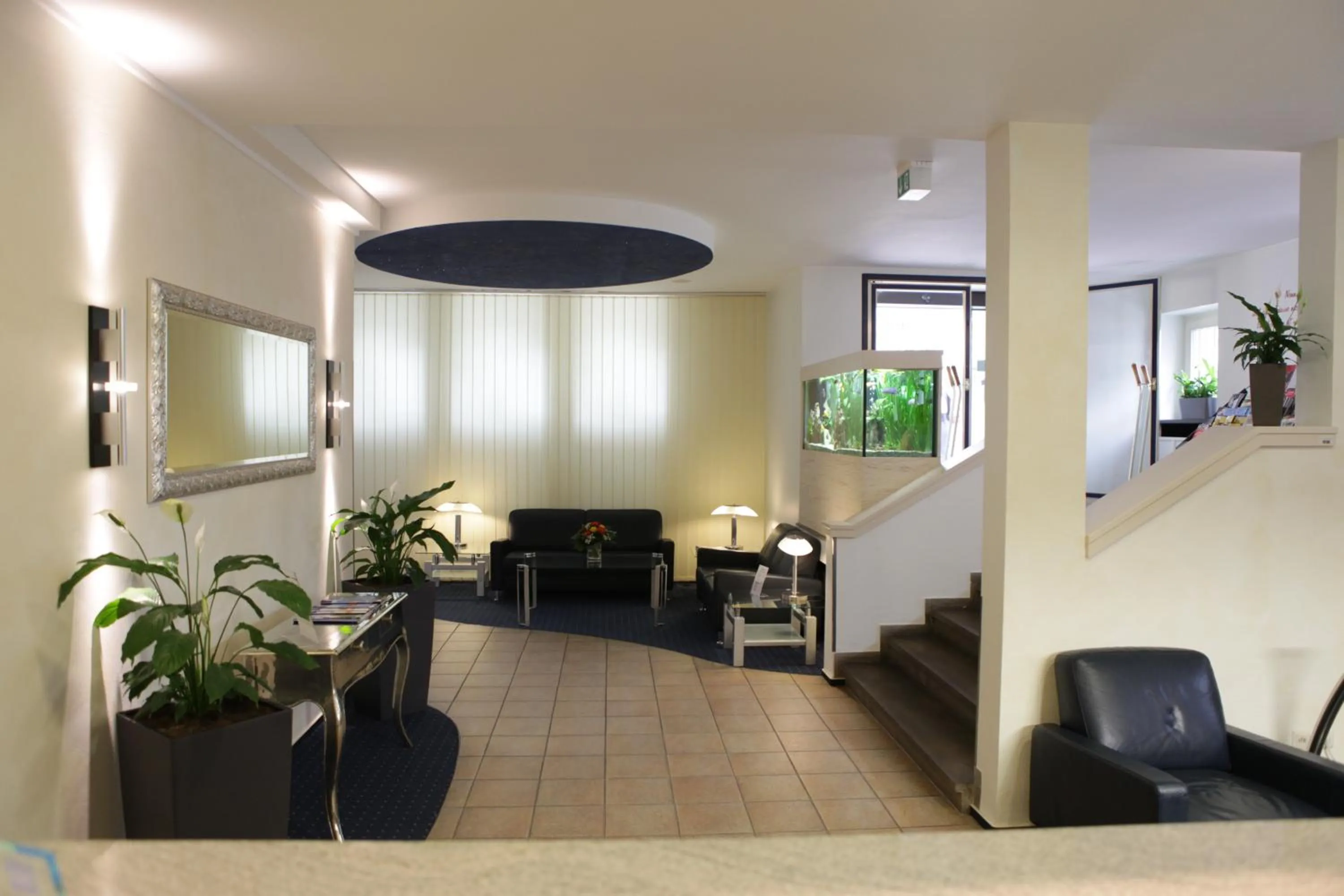 Lobby or reception in Stadthotel Kassel
