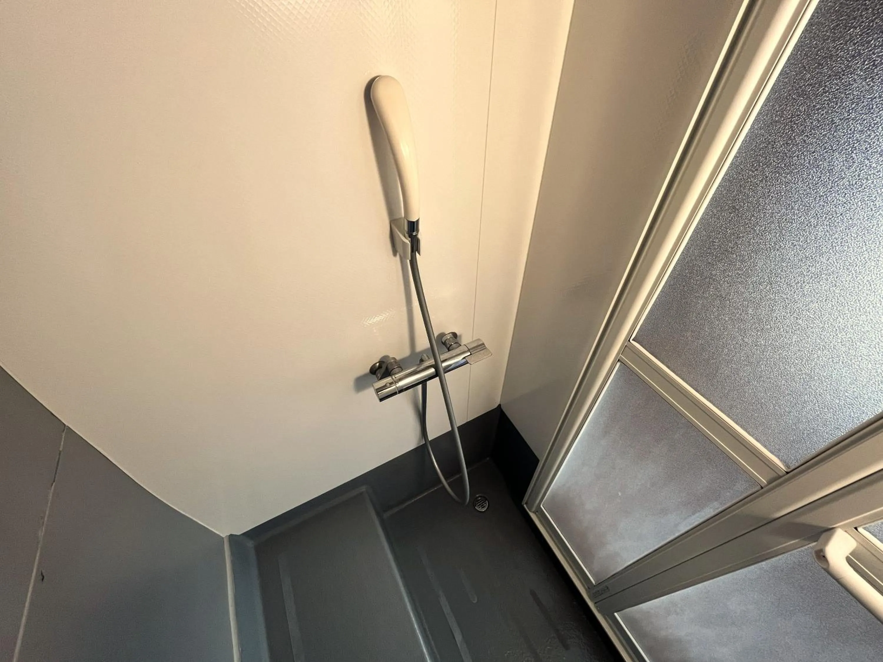 Shower in THE Retreat