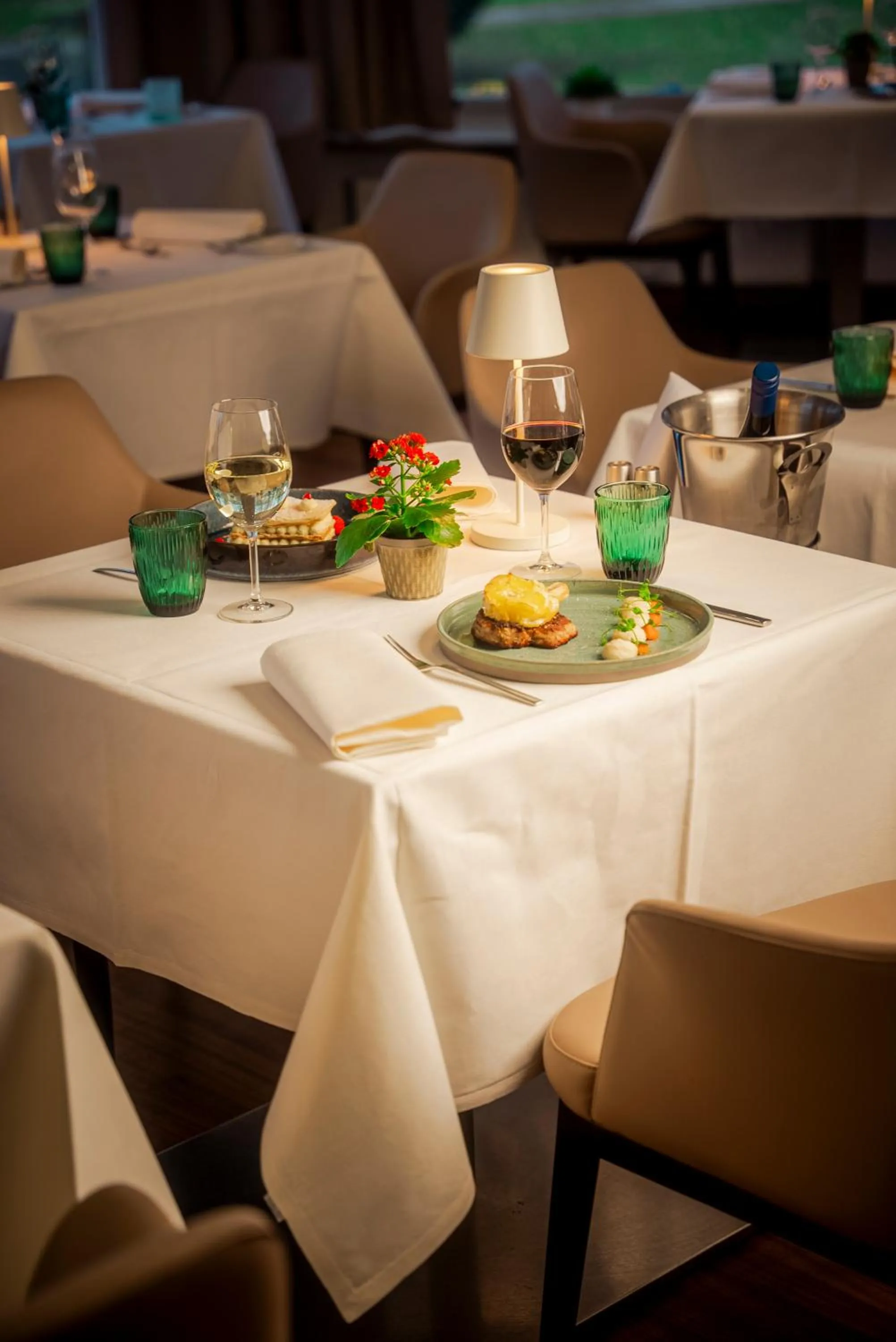 Restaurant/places to eat in Parkhotel Kurhaus