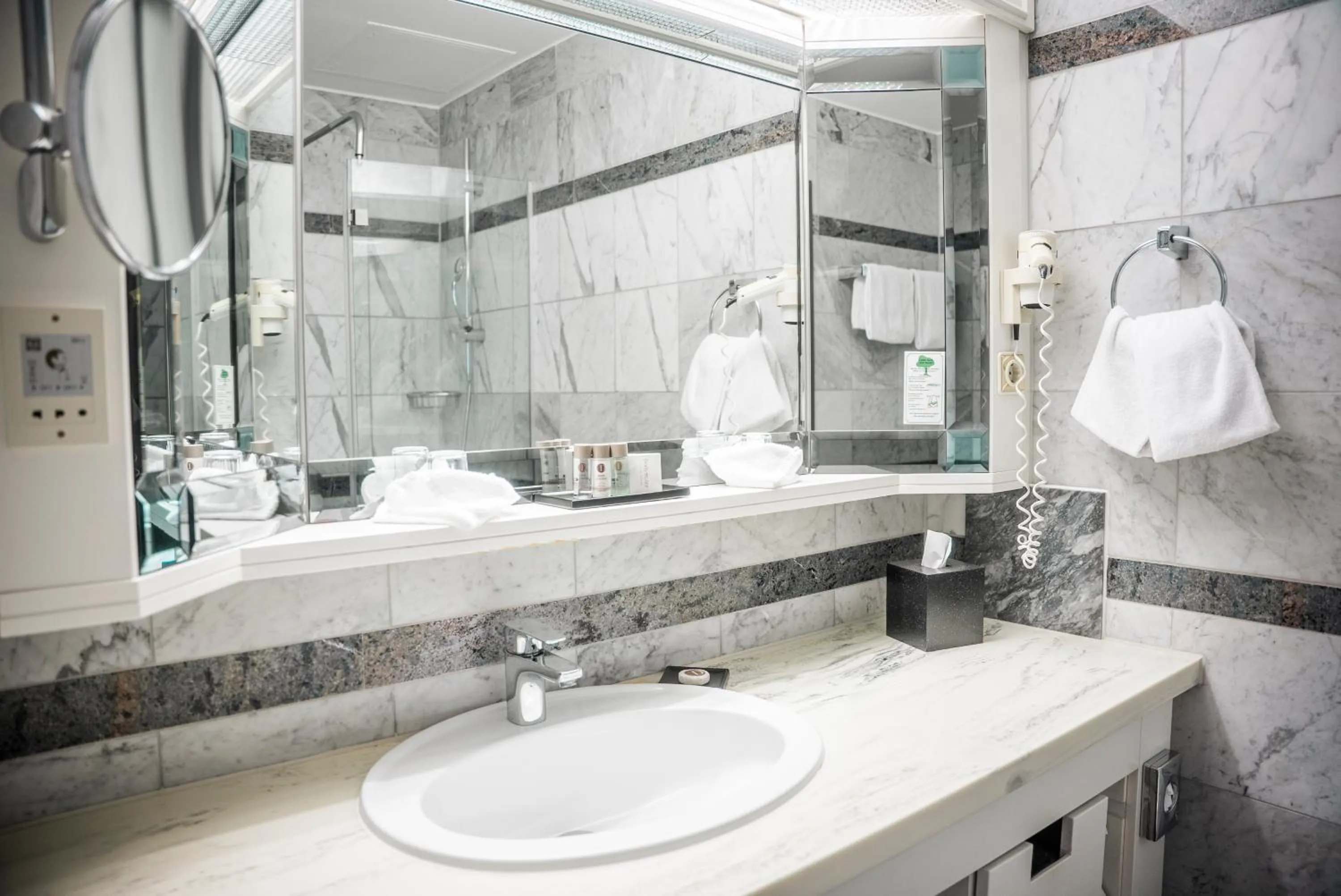 Bathroom in Parkhotel Kurhaus