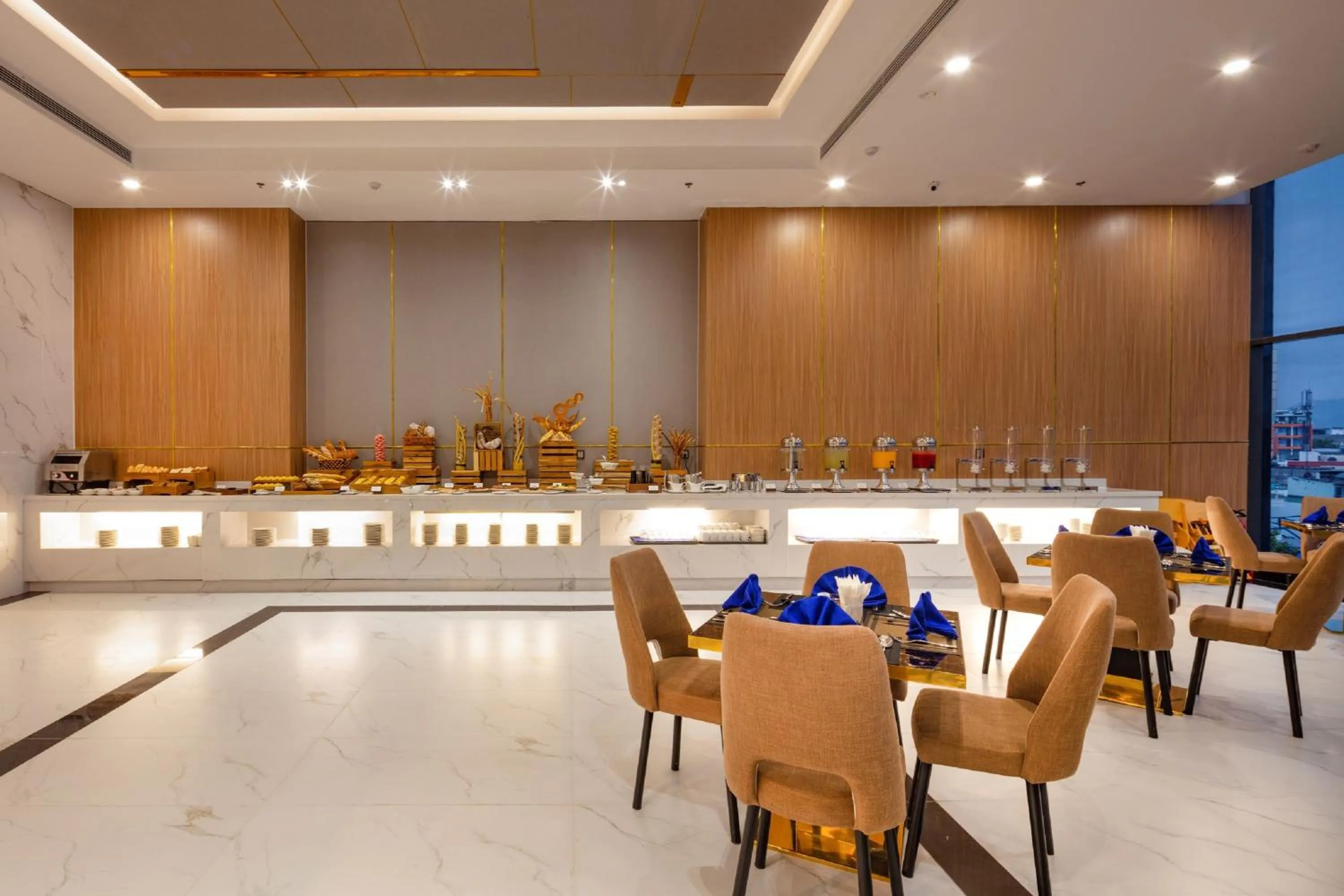 Restaurant/places to eat in Virgo Hotel Nha Trang