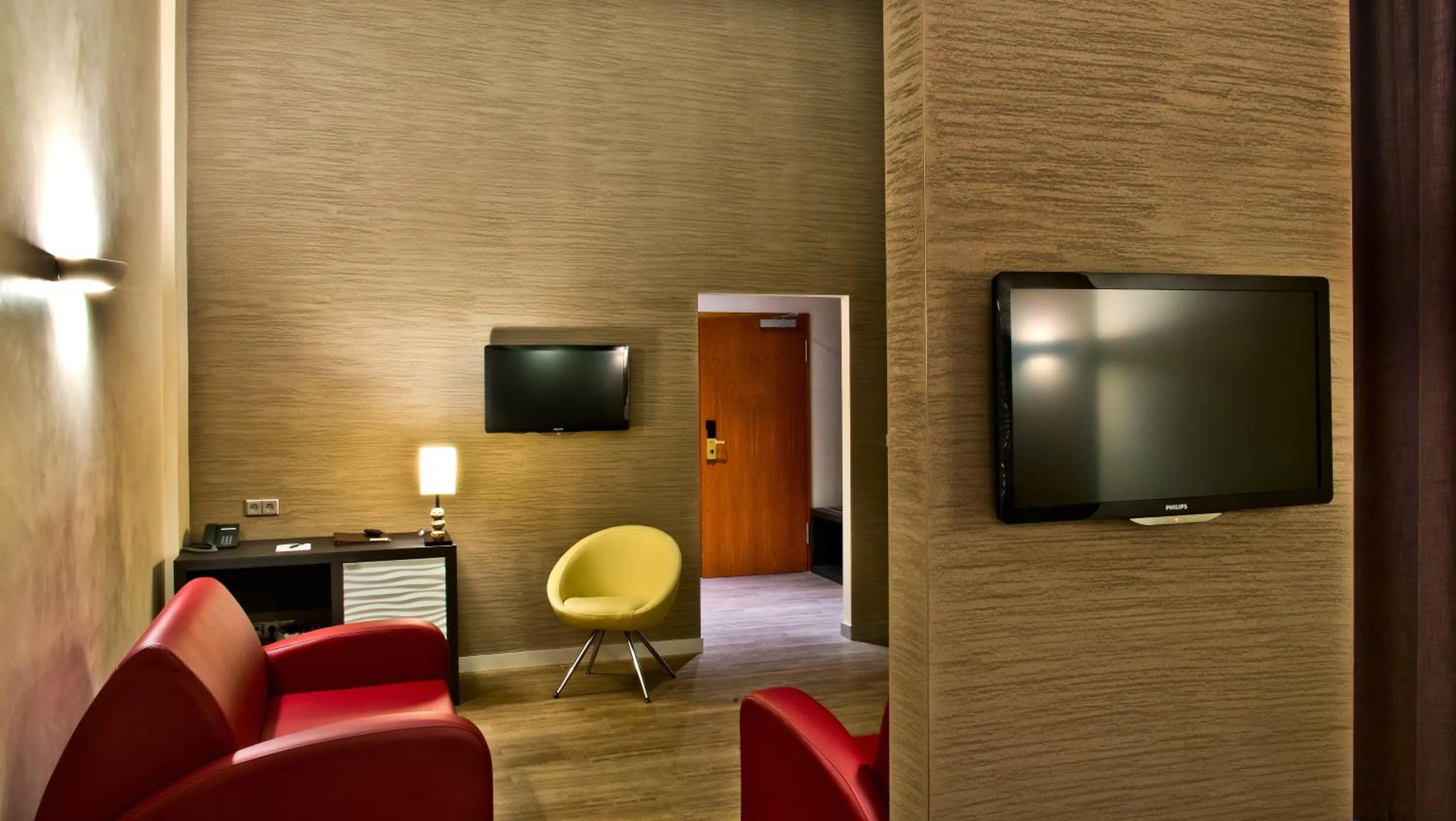 TV and multimedia in Artim Hotel