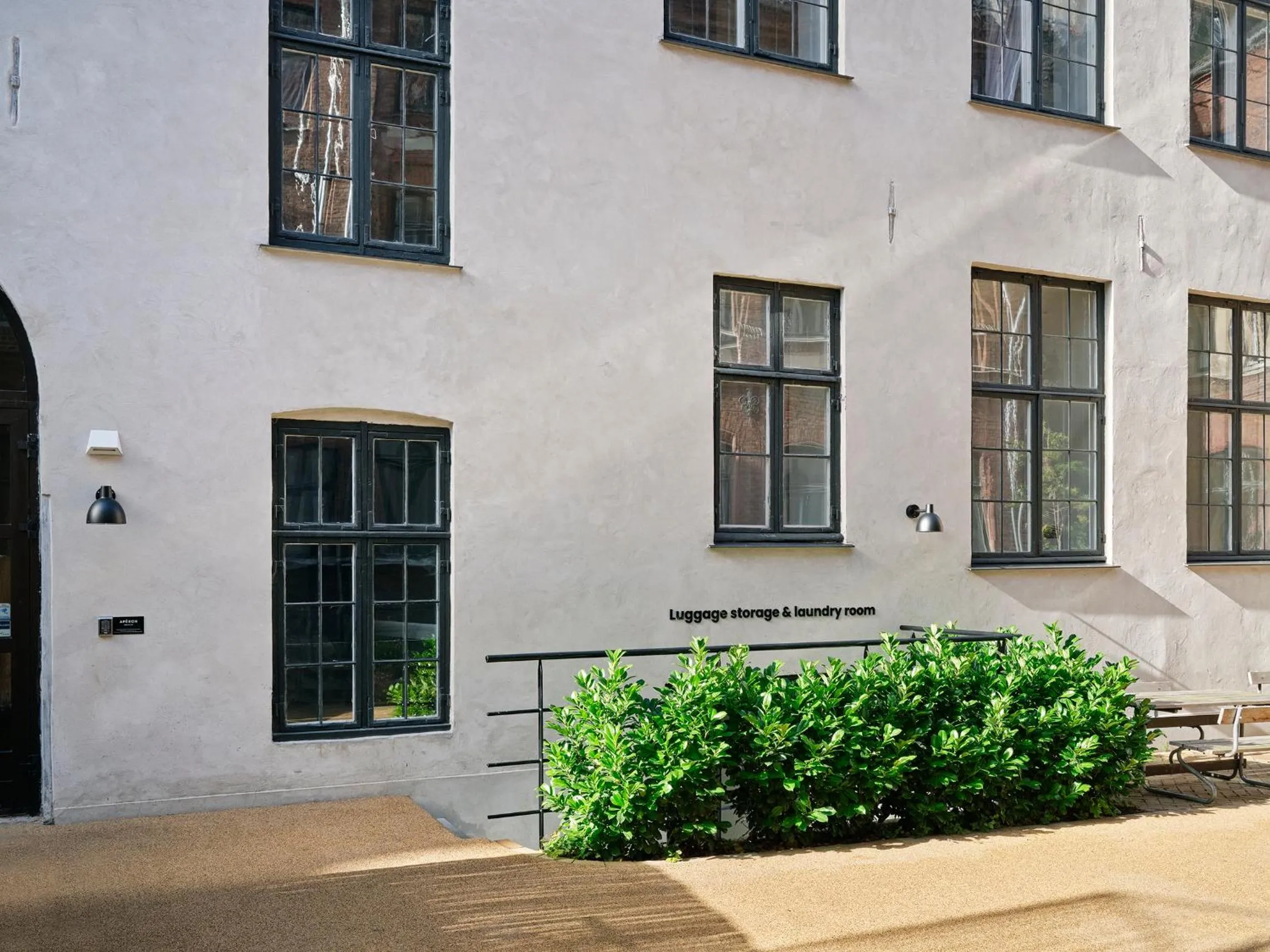 Inner courtyard view in Apēron Apartment Hotel