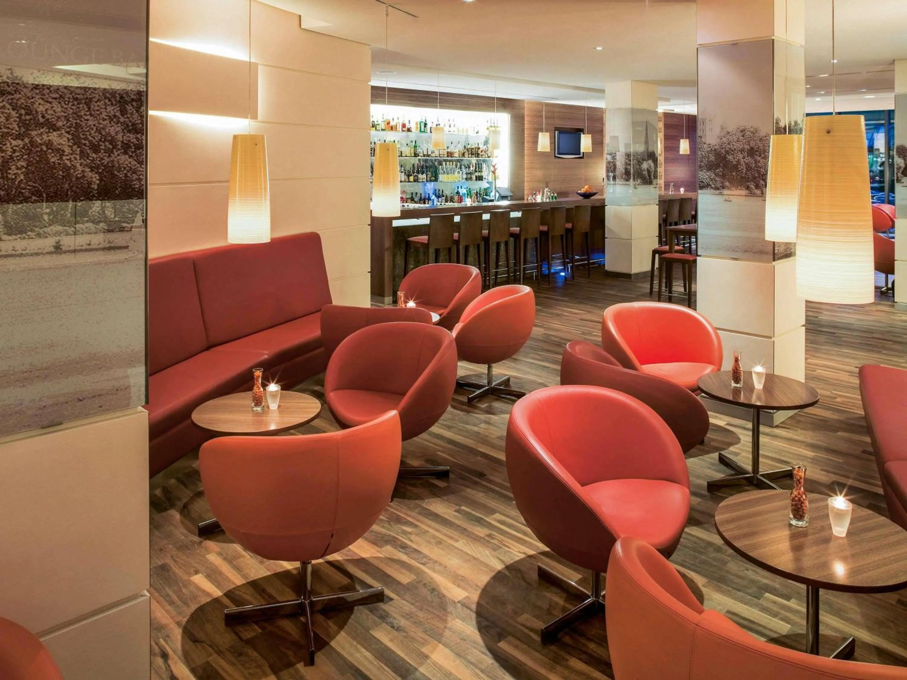 Lounge or bar in Mövenpick Hotel Münster am Aasee