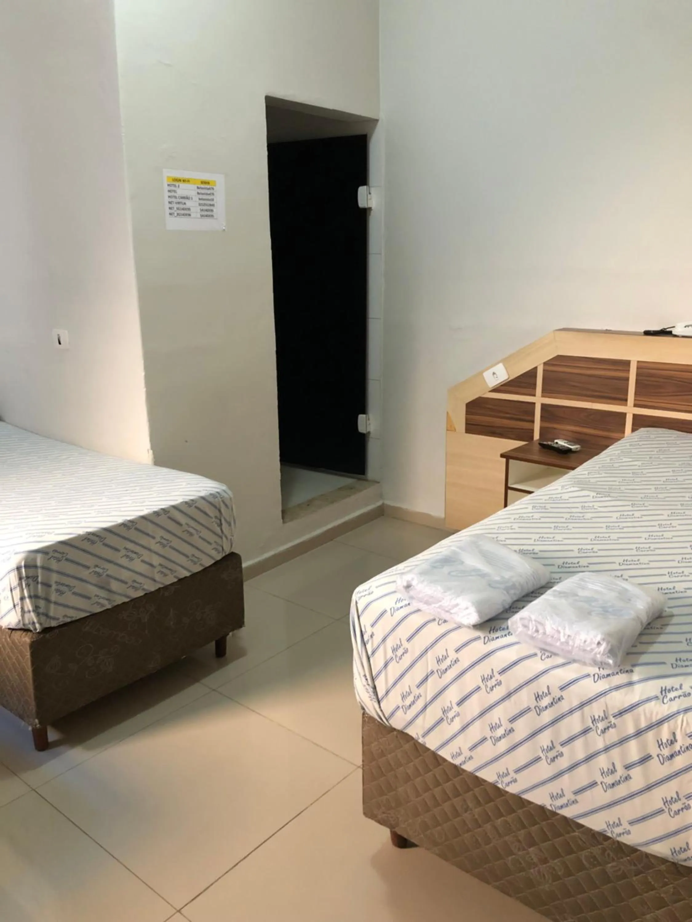 Bed in Hotel Carrão